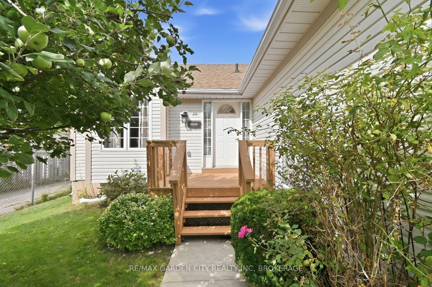 Photo of 21 B Kelson Avenue N