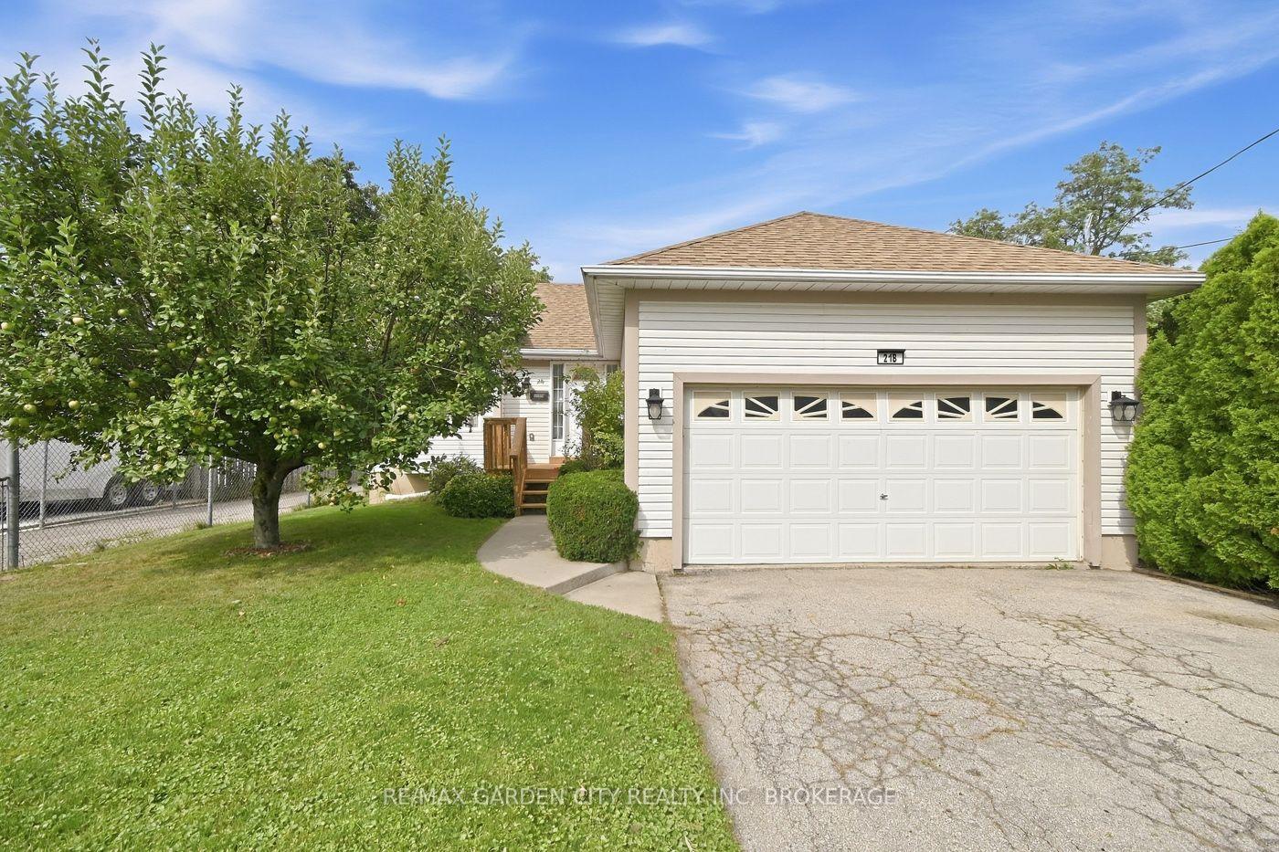 Photo 2 of 21 B Kelson Avenue N, Grimsby, Grimsby West — HOMEH