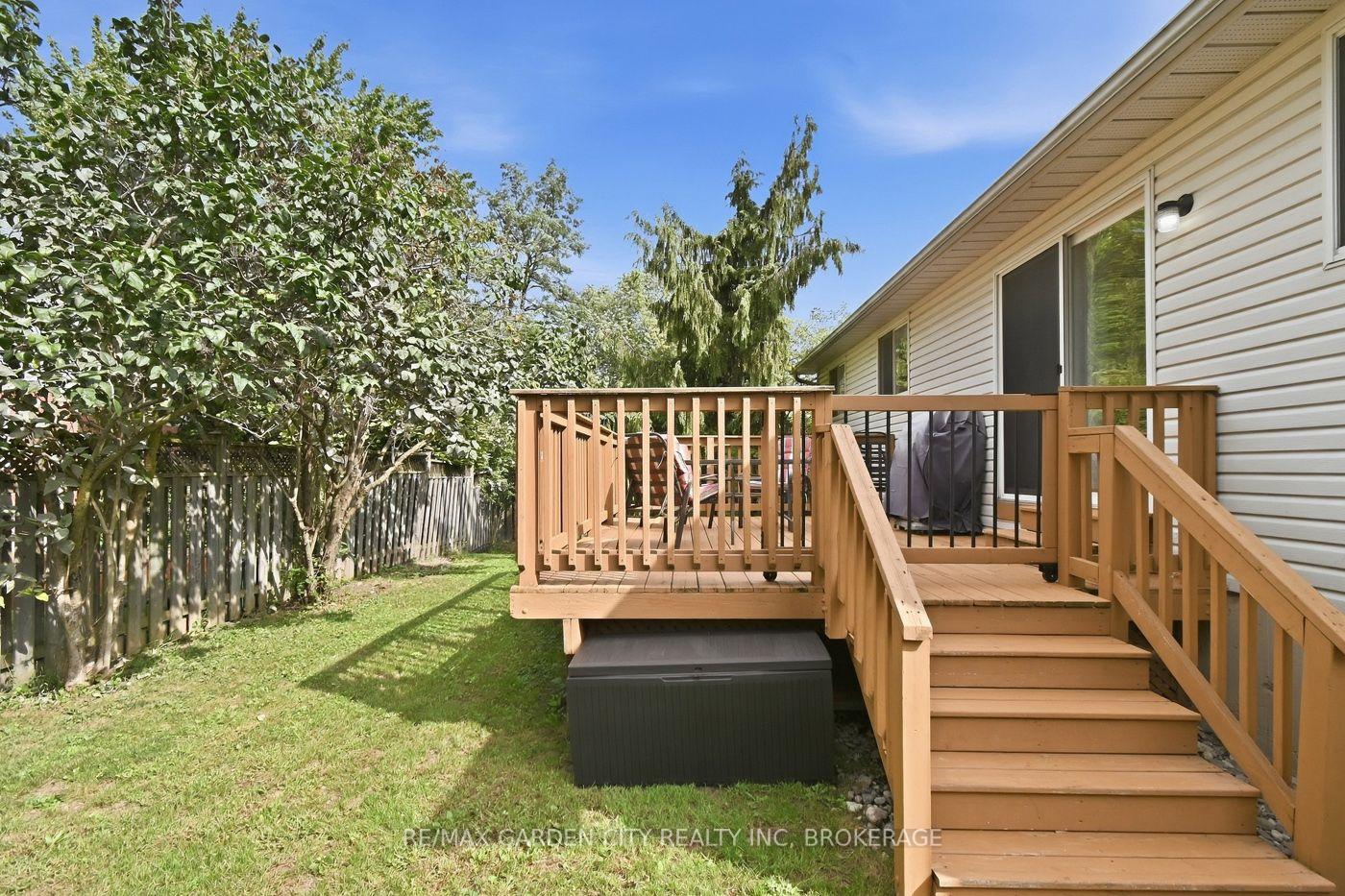 Photo 26 of 21 B Kelson Avenue N, Grimsby, Grimsby West — HOMEH