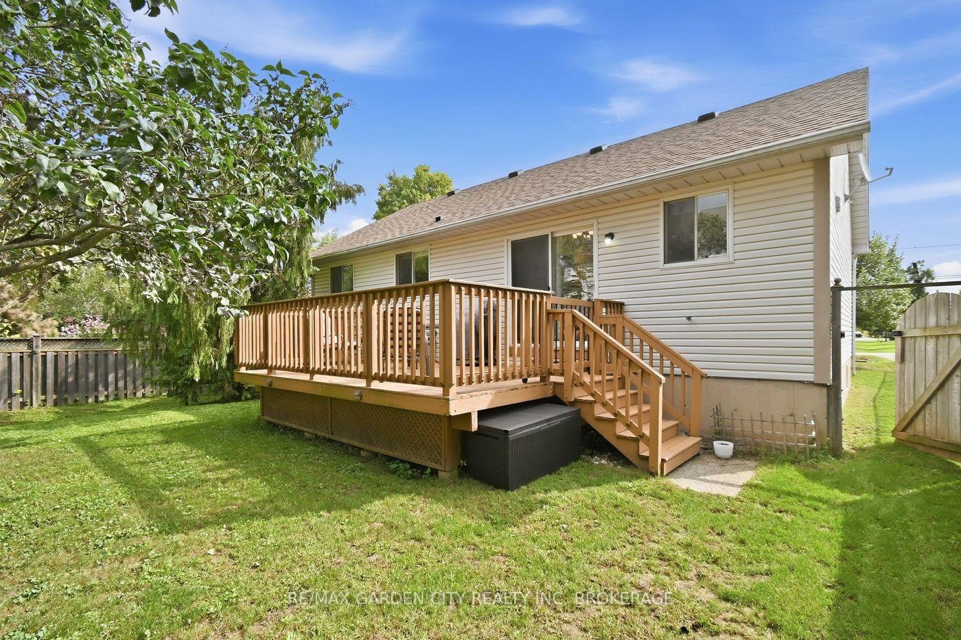Photo 27 of 21 B Kelson Avenue N, Grimsby, Grimsby West — HOMEH