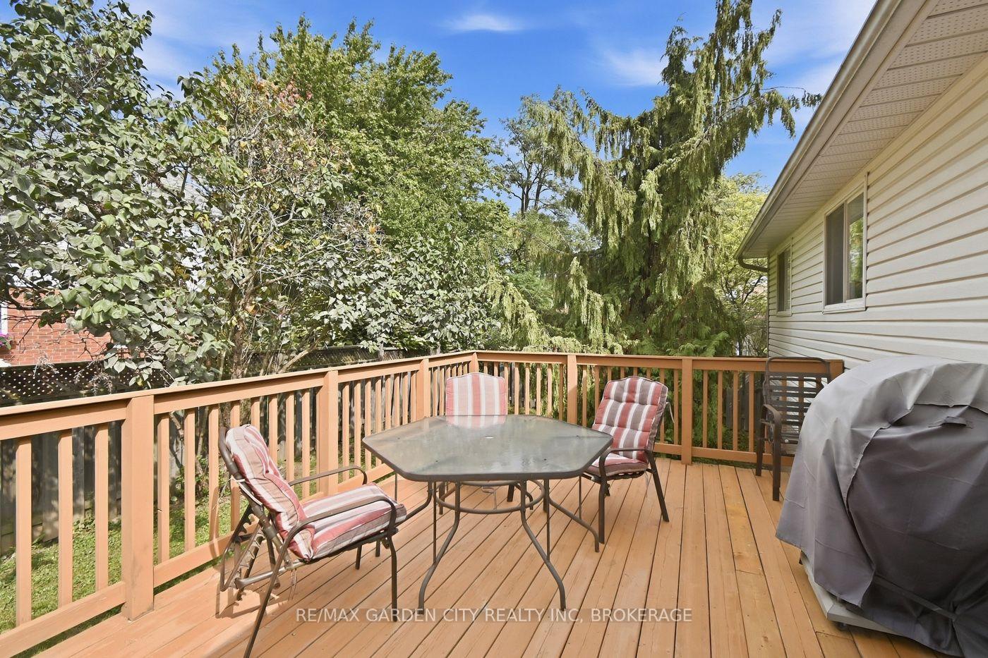 Photo 28 of 21 B Kelson Avenue N, Grimsby, Grimsby West — HOMEH