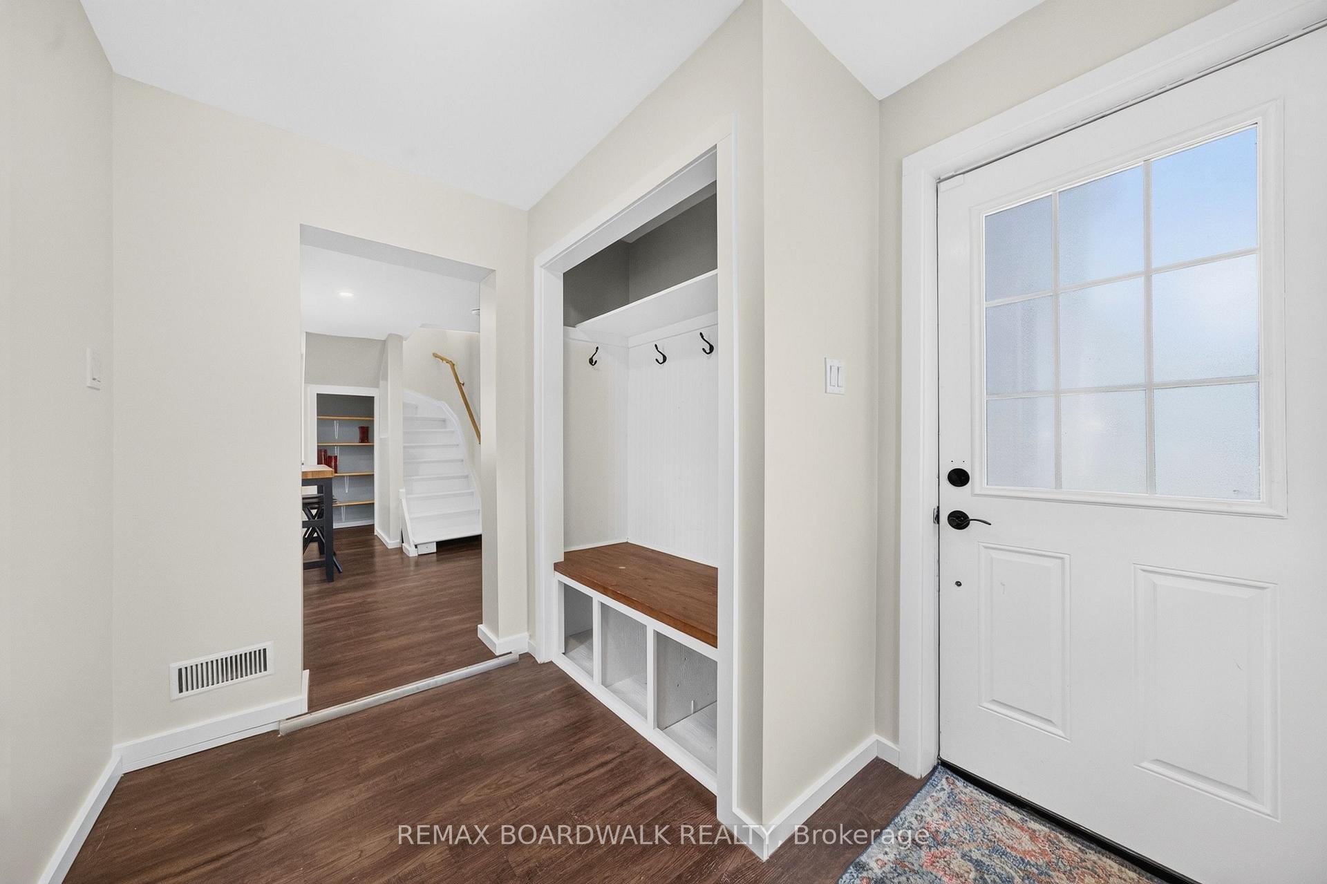 Photo 4 of 170 Poole Street, McNab/Braeside, Mcnab/Braeside Twps — HOMEH