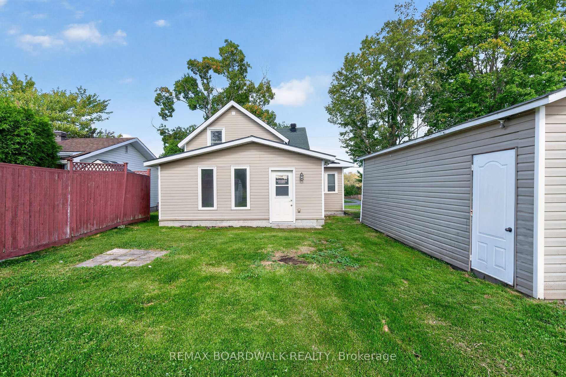 Photo 37 of 170 Poole Street, McNab/Braeside, Mcnab/Braeside Twps — HOMEH