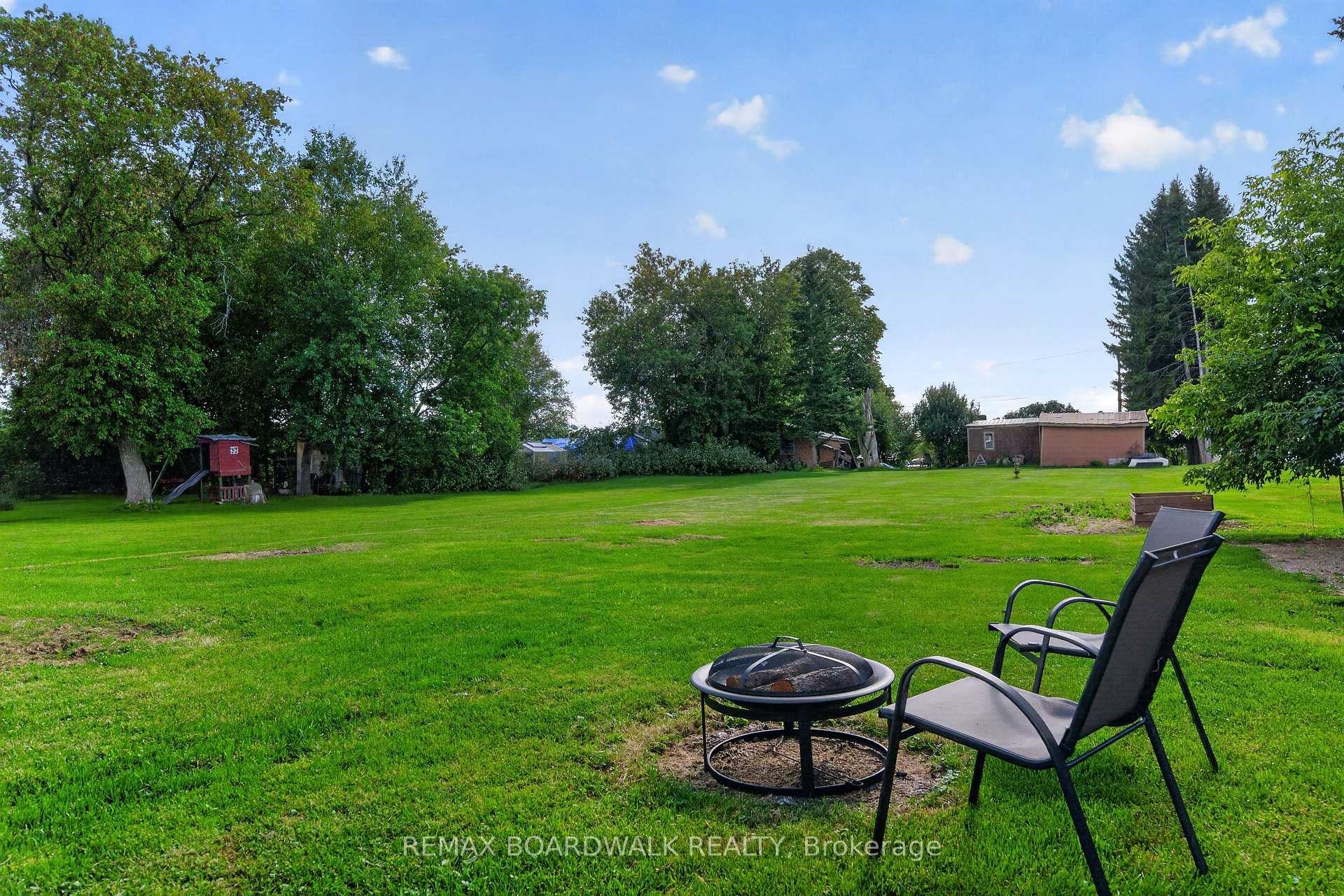 Photo 38 of 170 Poole Street, McNab/Braeside, Mcnab/Braeside Twps — HOMEH