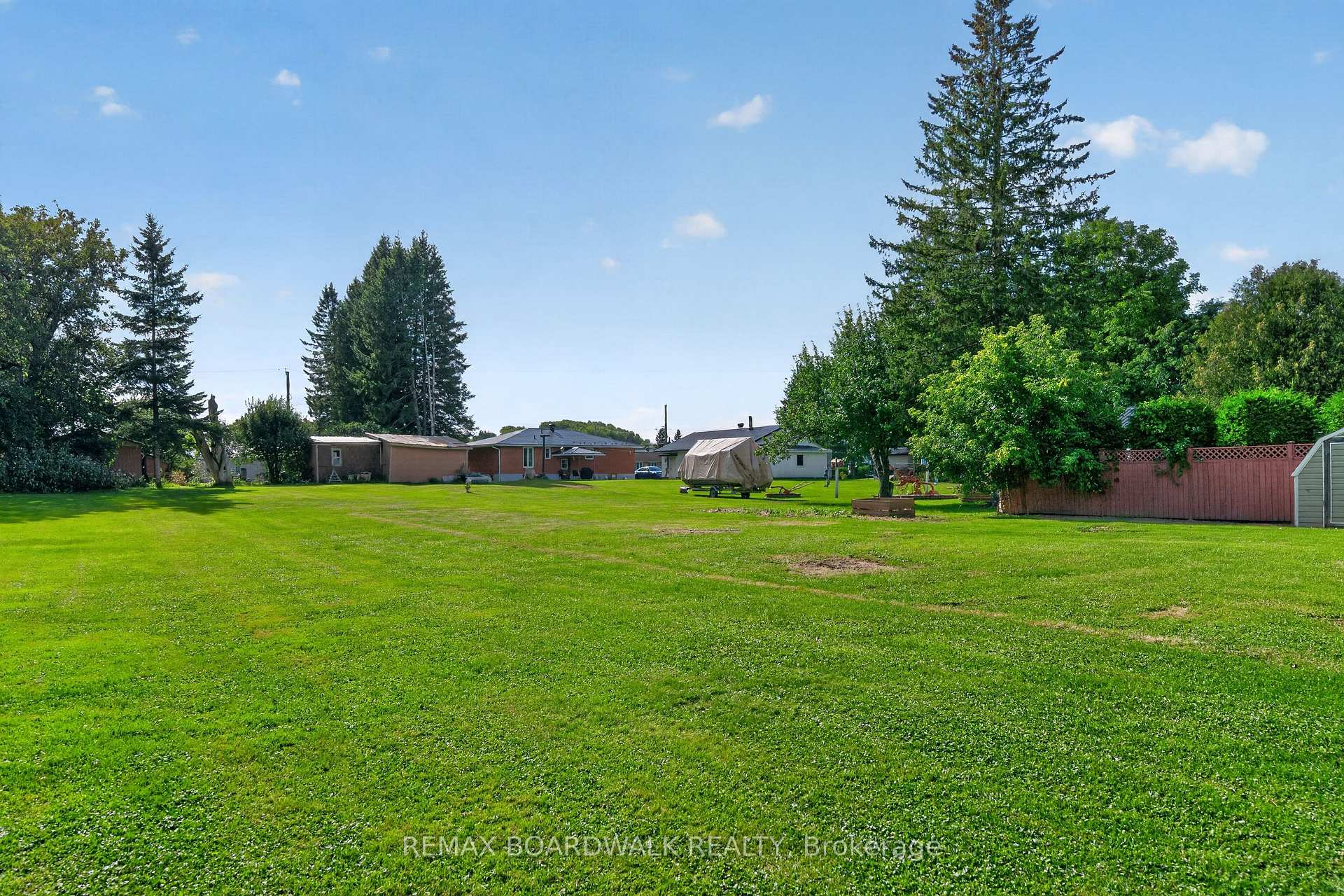 Photo 40 of 170 Poole Street, McNab/Braeside, Mcnab/Braeside Twps — HOMEH