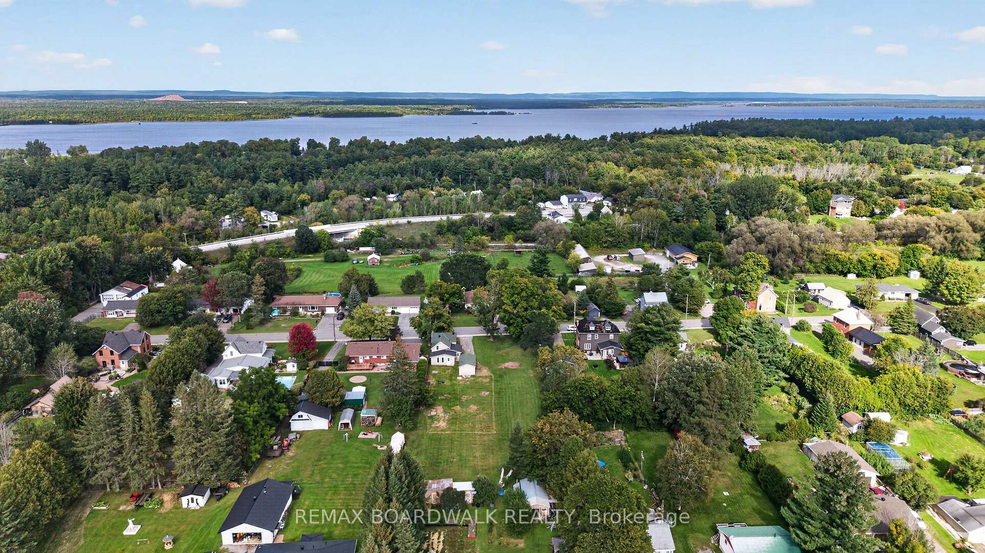 Photo 45 of 170 Poole Street, McNab/Braeside, Mcnab/Braeside Twps — HOMEH
