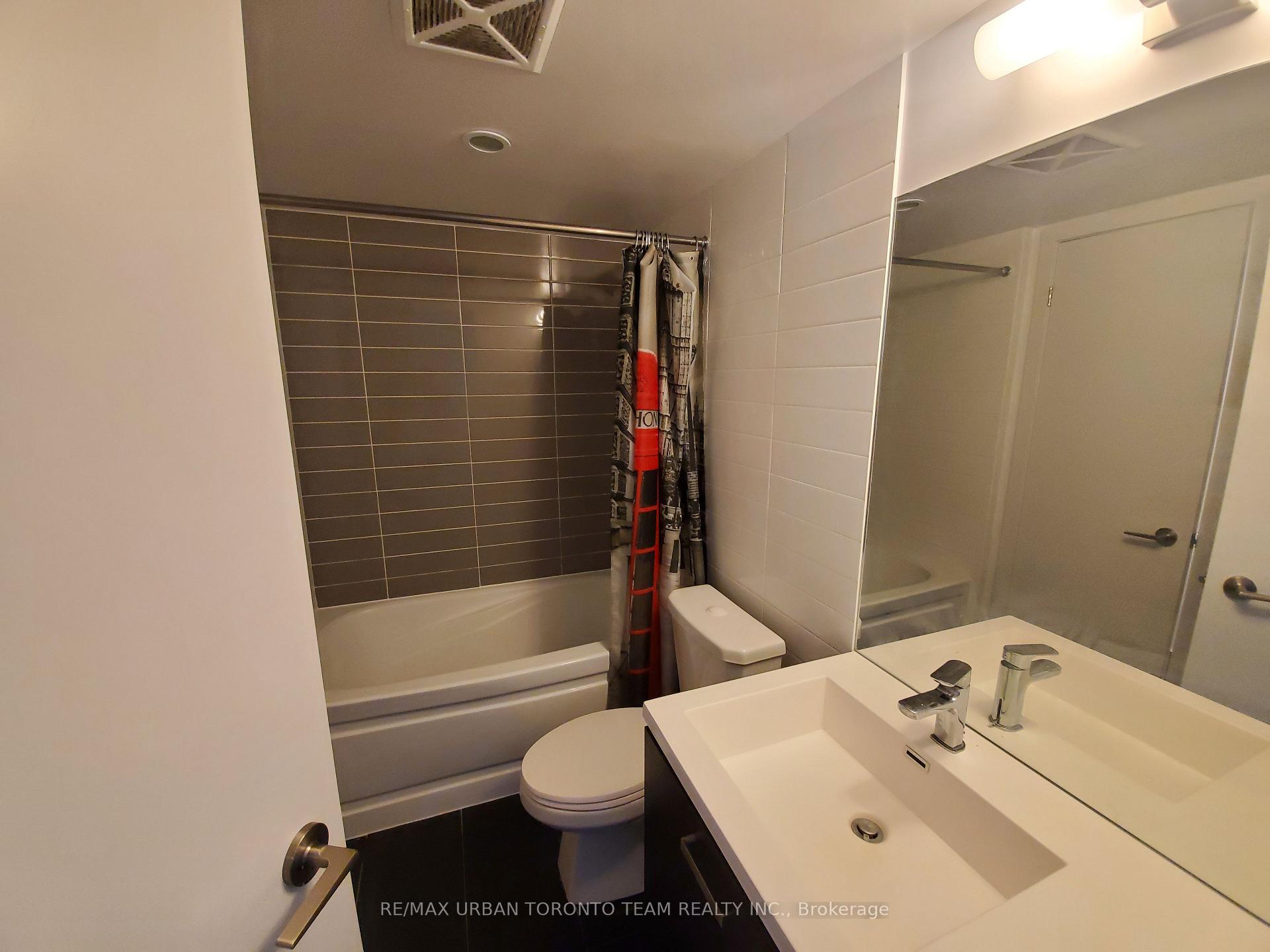 Photo 7 of Unit 2312, 125 Redpath Avenue, Toronto, Mount Pleasant West — HOMEH