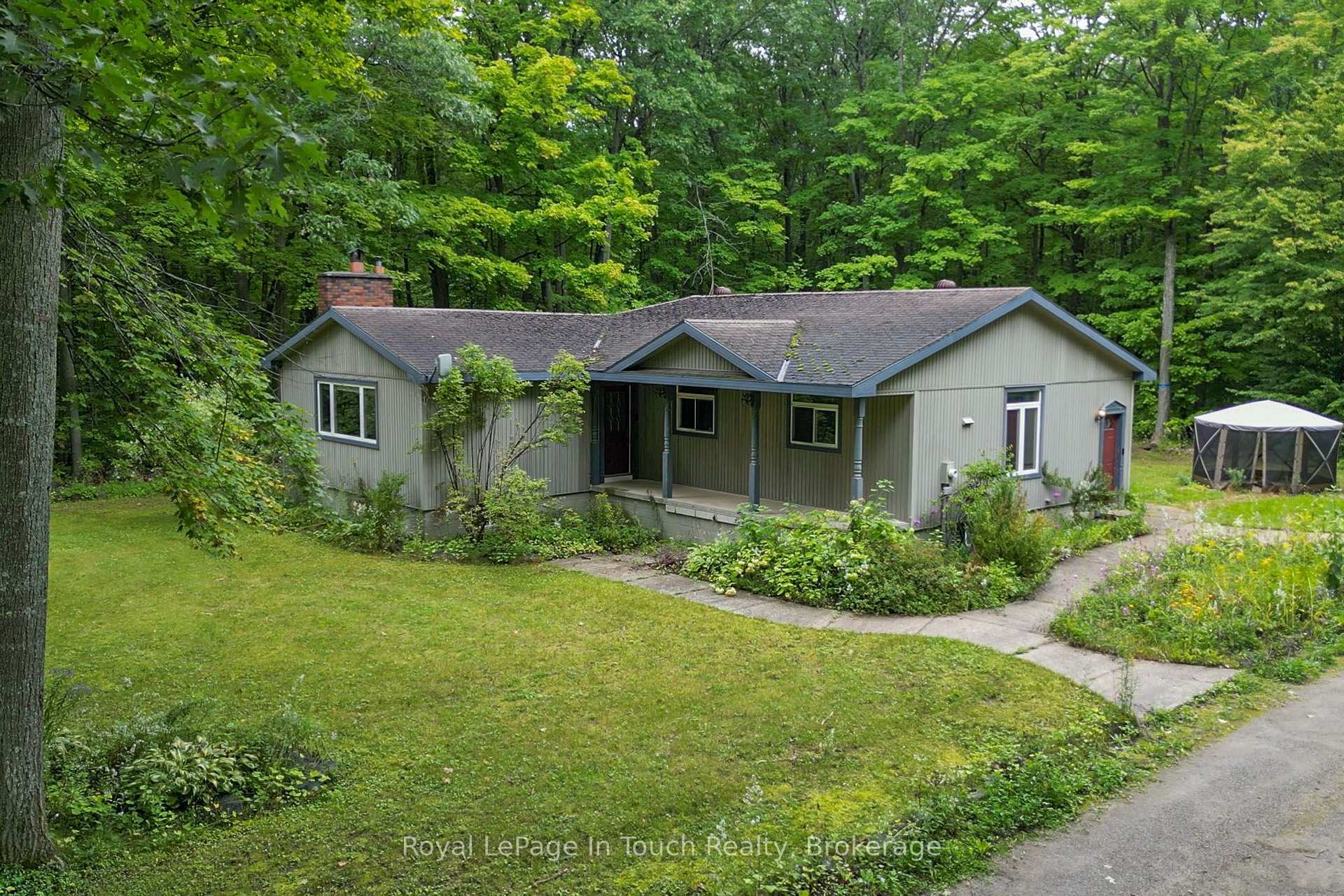 Photo of 1749 Gratrix Road