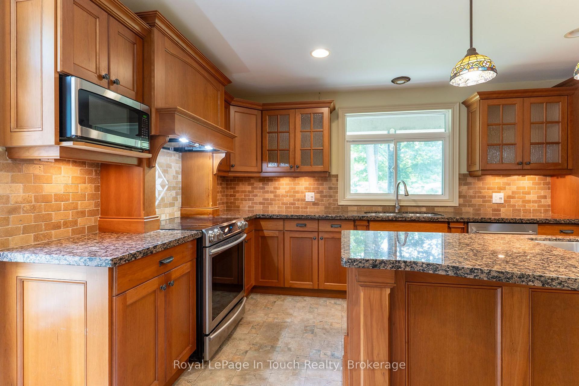 Photo 8 of 1749 Gratrix Road, Tay, Rural Tay — HOMEH