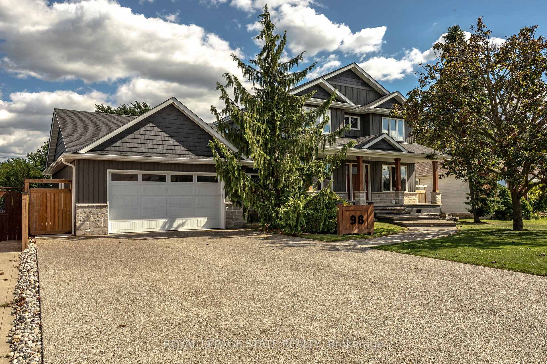Photo 2 of 98 First Road W, Hamilton, Stoney Creek — HOMEH
