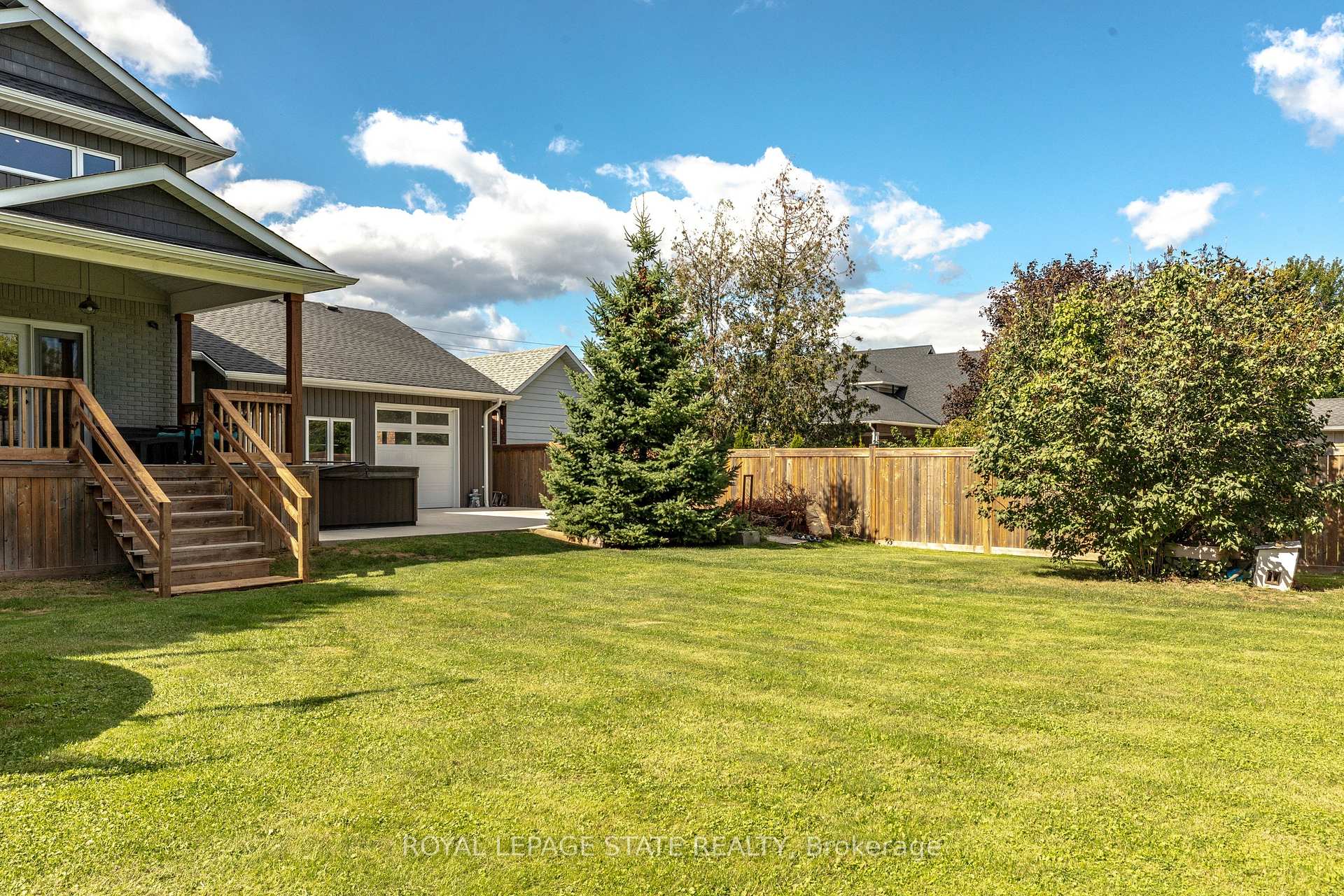 Photo 44 of 98 First Road W, Hamilton, Stoney Creek — HOMEH