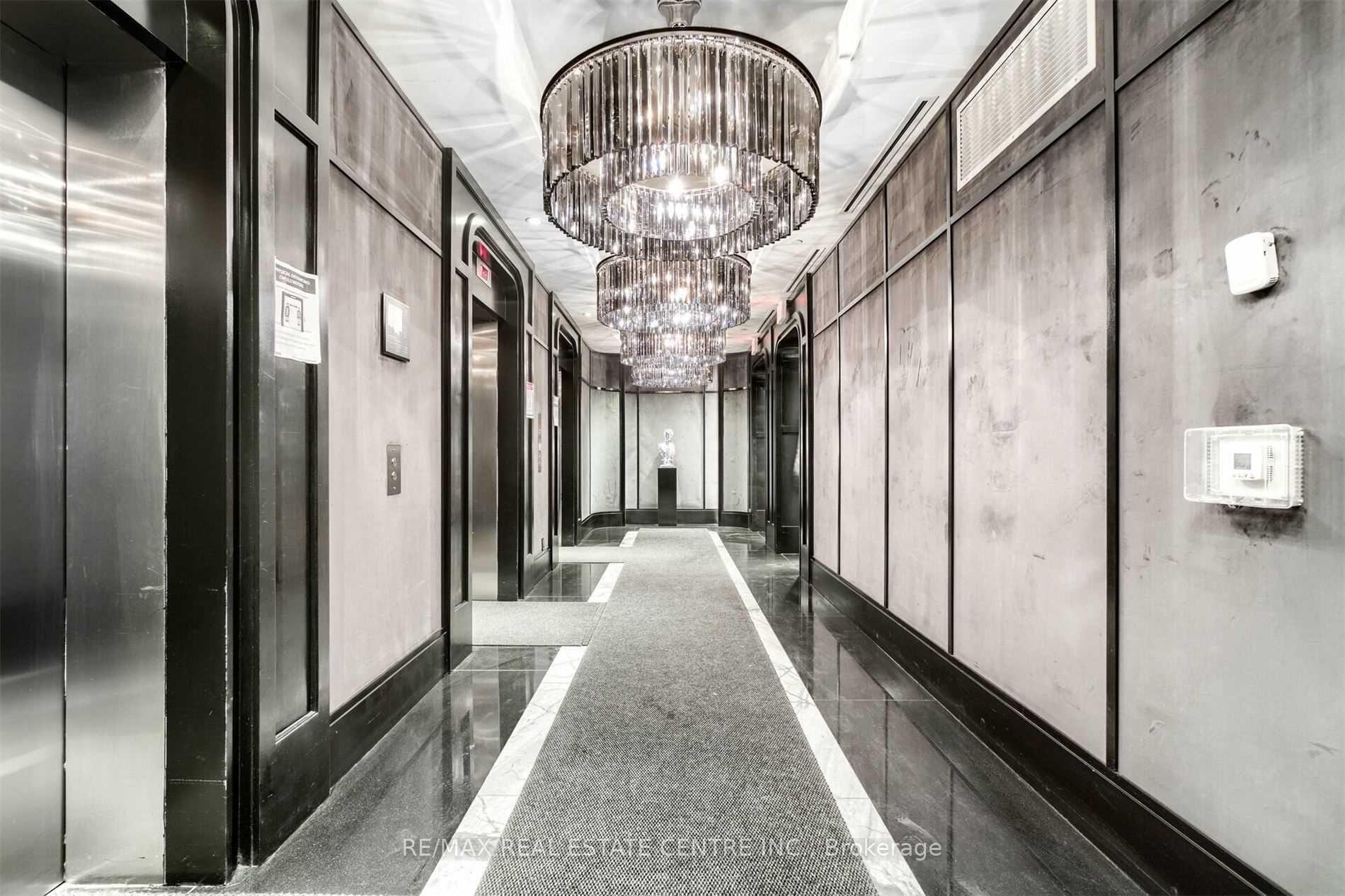 Photo 2 of Unit 2508, 88 Blue Jays Way, Toronto, Waterfront Communities — HOMEH