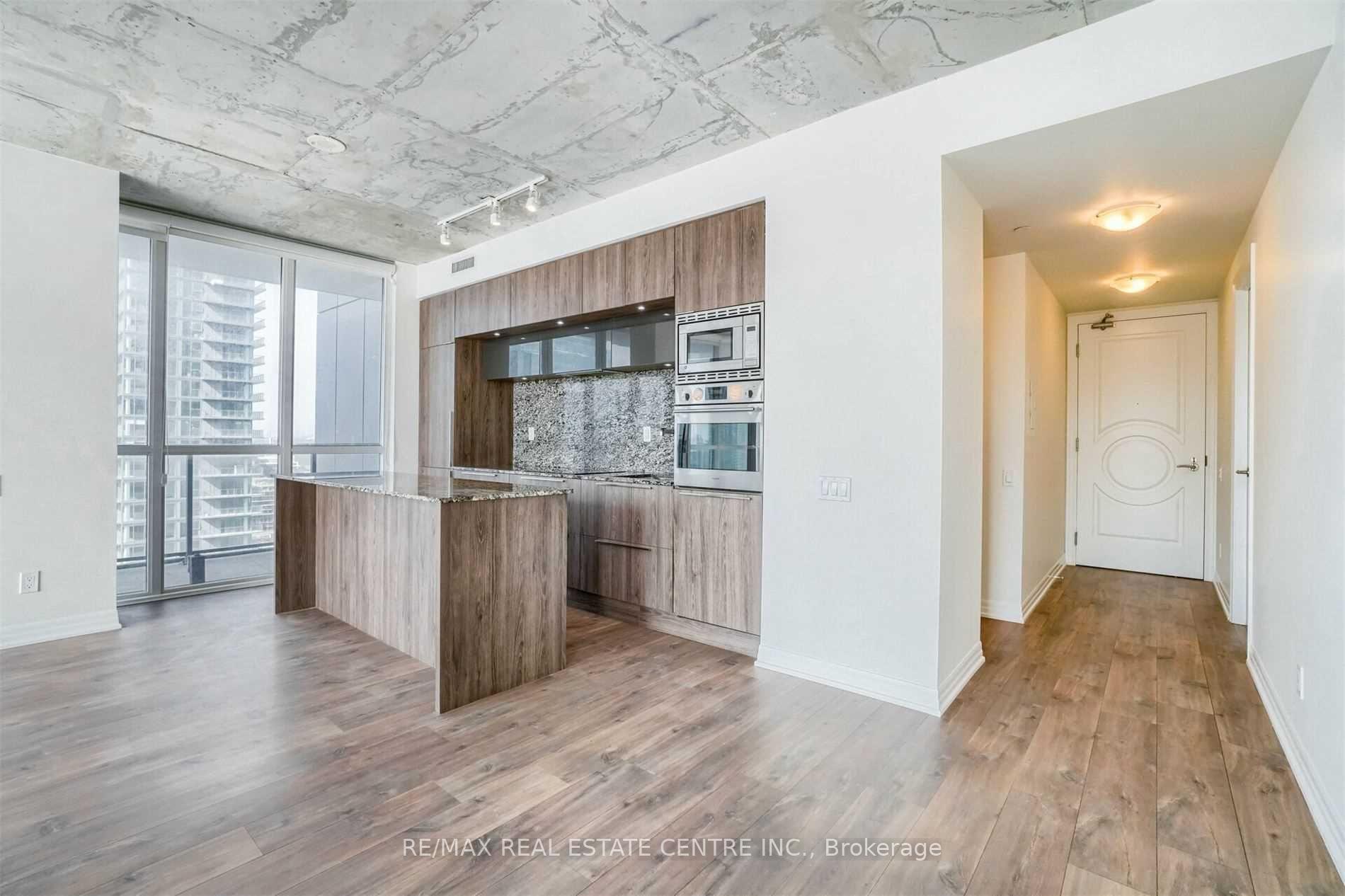 Photo 6 of Unit 2508, 88 Blue Jays Way, Toronto, Waterfront Communities — HOMEH