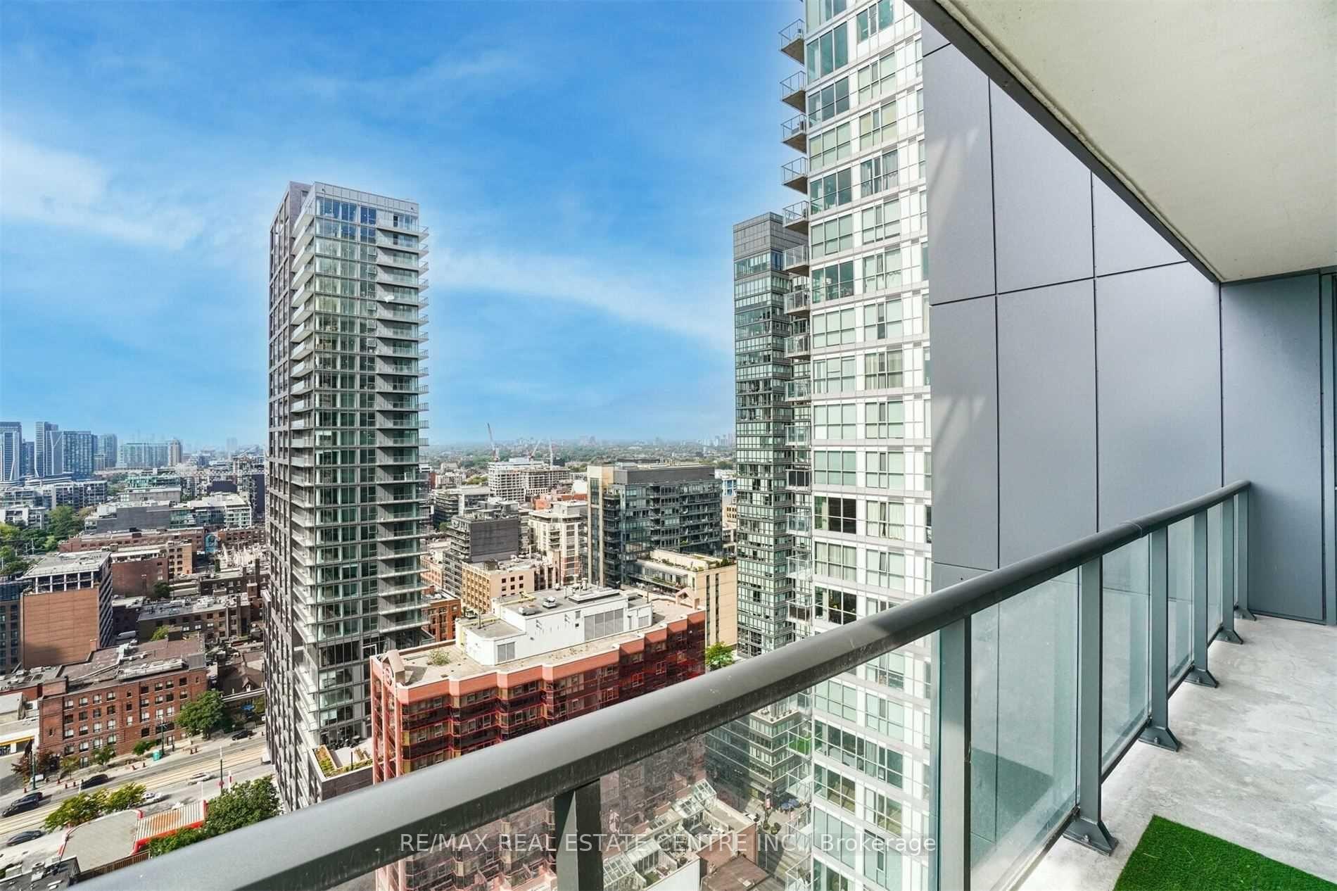 Photo 13 of Unit 2508, 88 Blue Jays Way, Toronto, Waterfront Communities — HOMEH