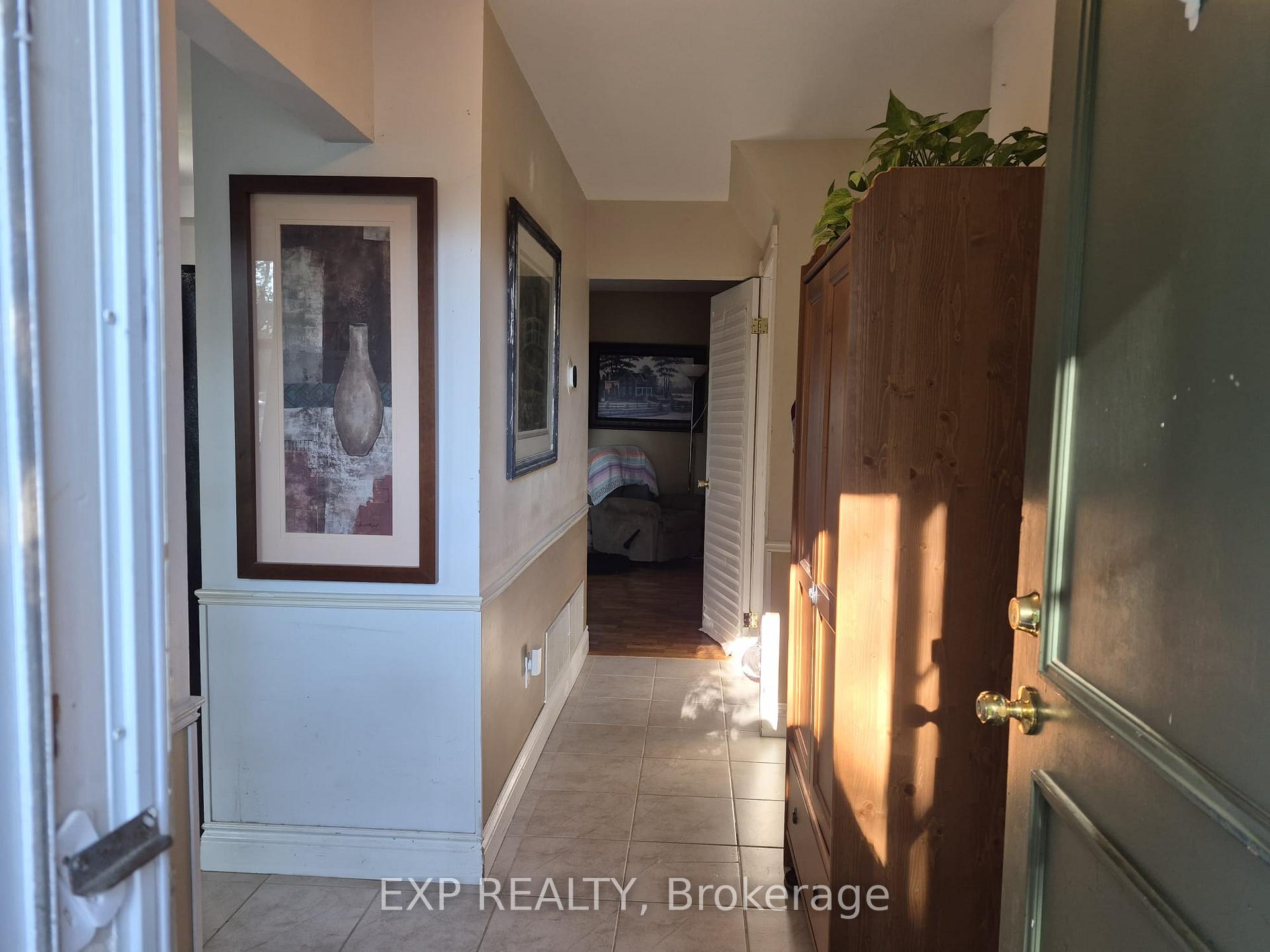 Photo 7 of 348 Terry Drive, Newmarket, Central Newmarket — HOMEH