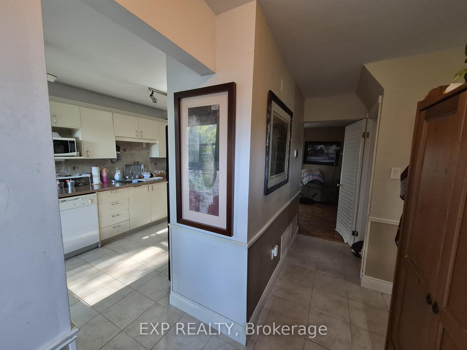 Photo 8 of 348 Terry Drive, Newmarket, Central Newmarket — HOMEH