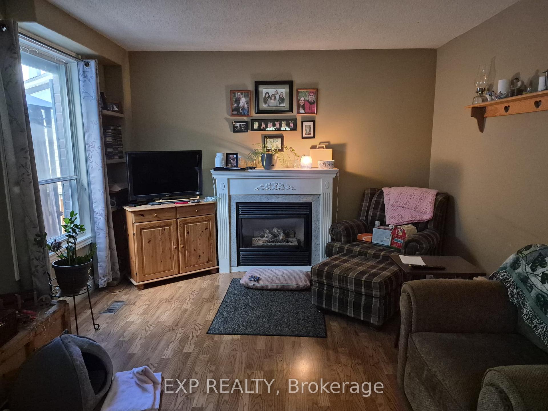Photo 18 of 348 Terry Drive, Newmarket, Central Newmarket — HOMEH
