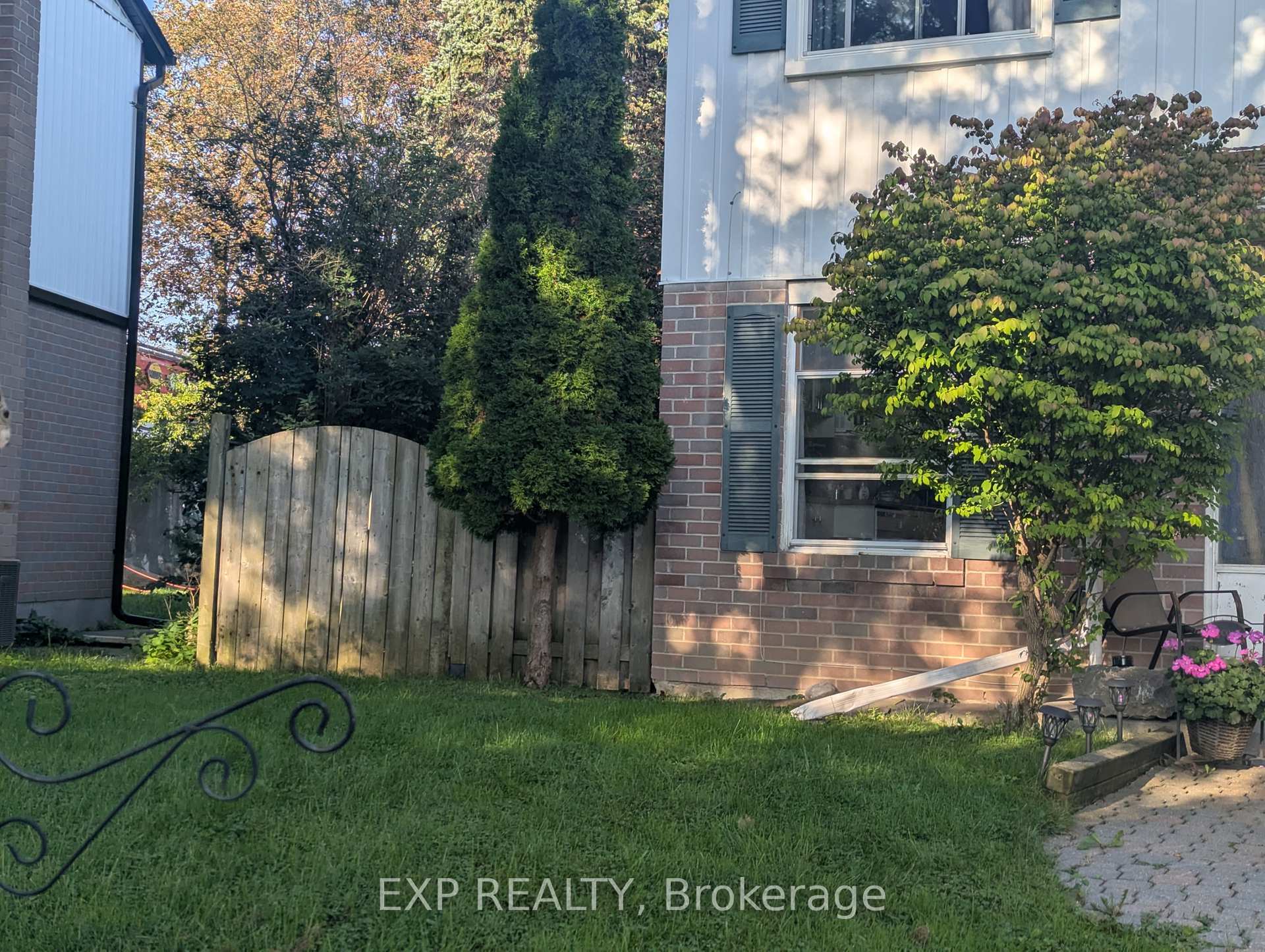 Photo 33 of 348 Terry Drive, Newmarket, Central Newmarket — HOMEH