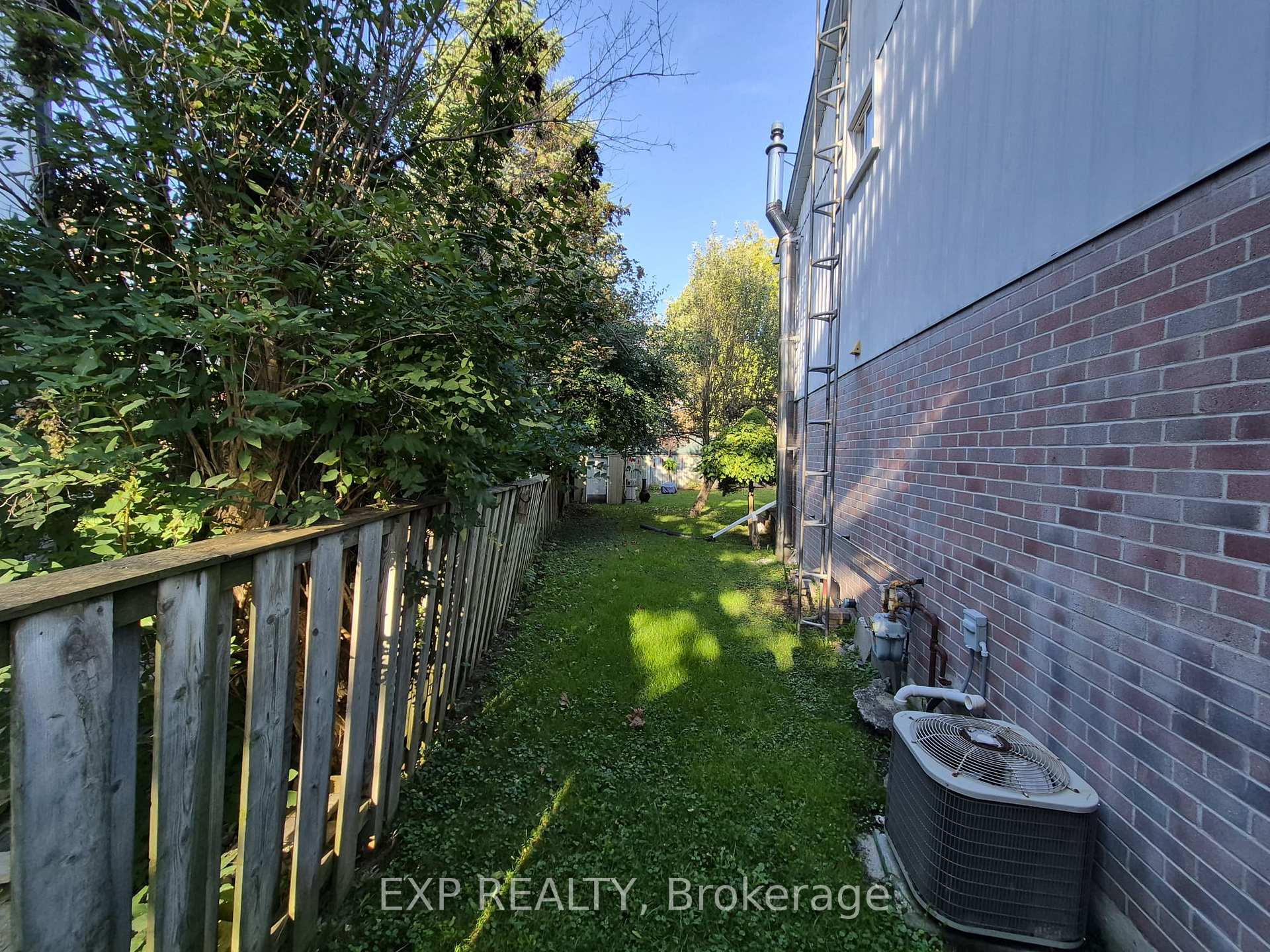 Photo 37 of 348 Terry Drive, Newmarket, Central Newmarket — HOMEH