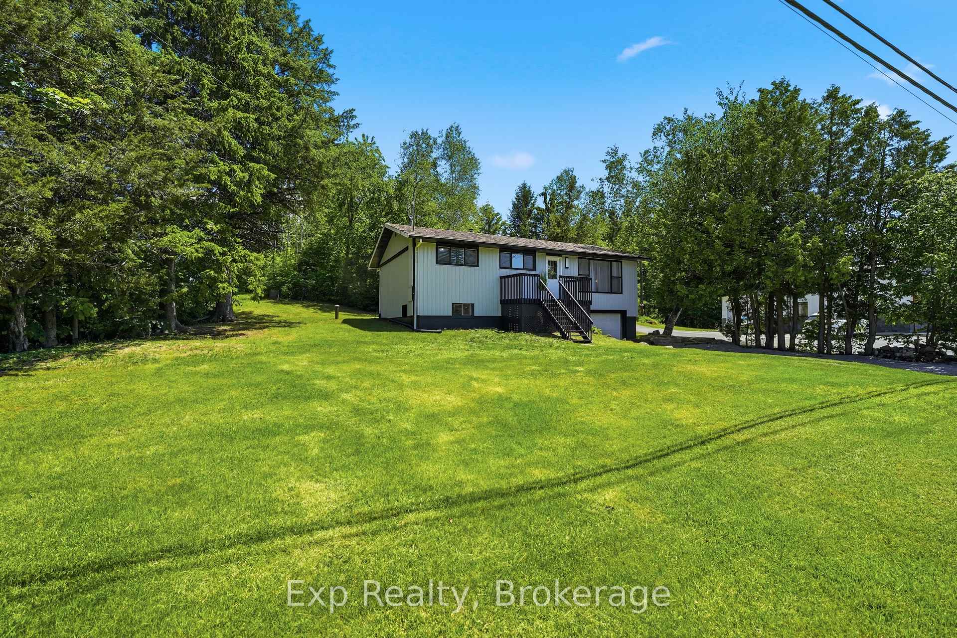 Photo 2 of 14632 Road 38, Frontenac, Frontenac Centre — HOMEH