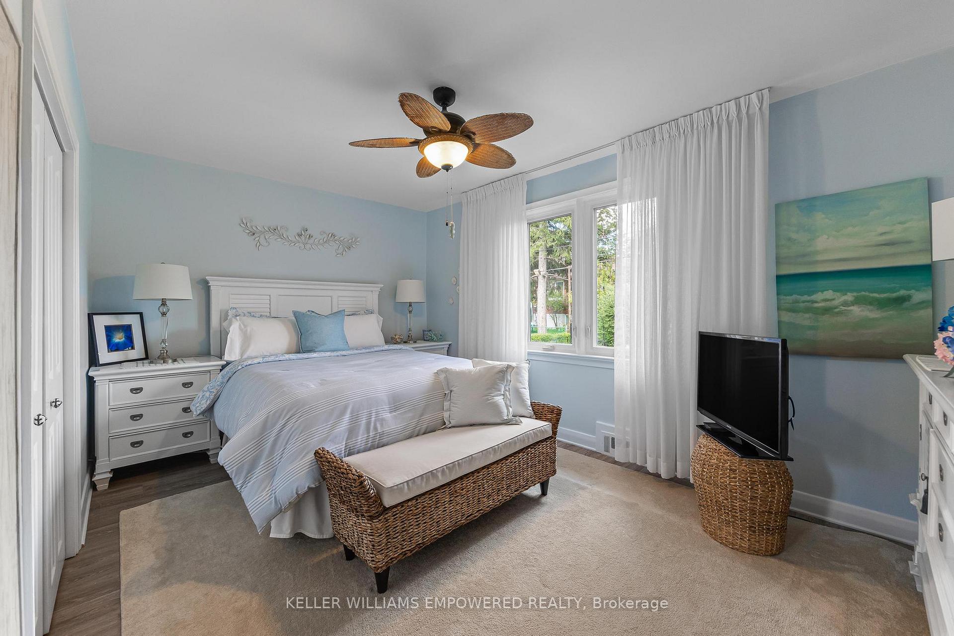 Photo 16 of 26 Rexton Road, Etobicoke, Etobicoke West Mall — HOMEH