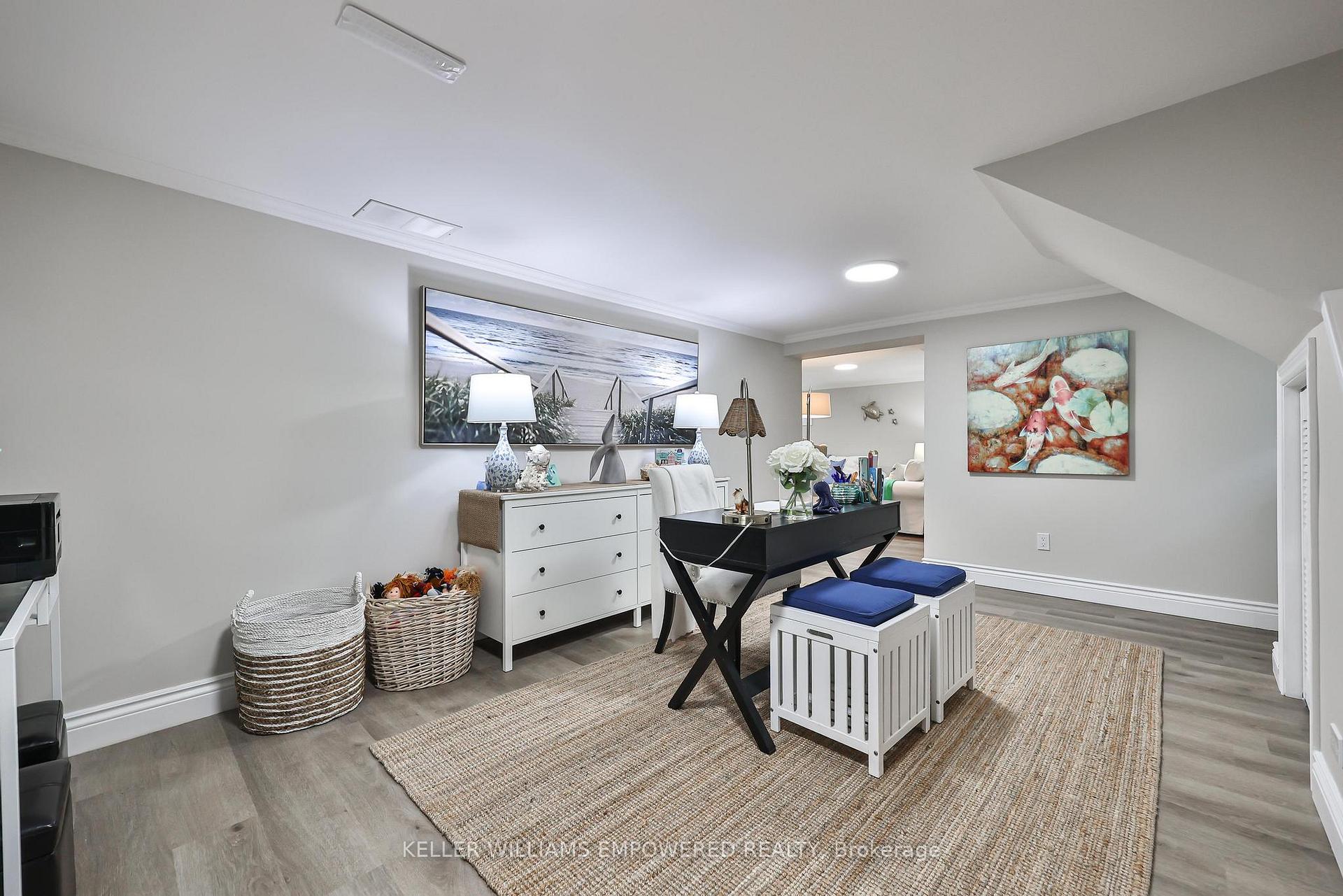 Photo 24 of 26 Rexton Road, Etobicoke, Etobicoke West Mall — HOMEH