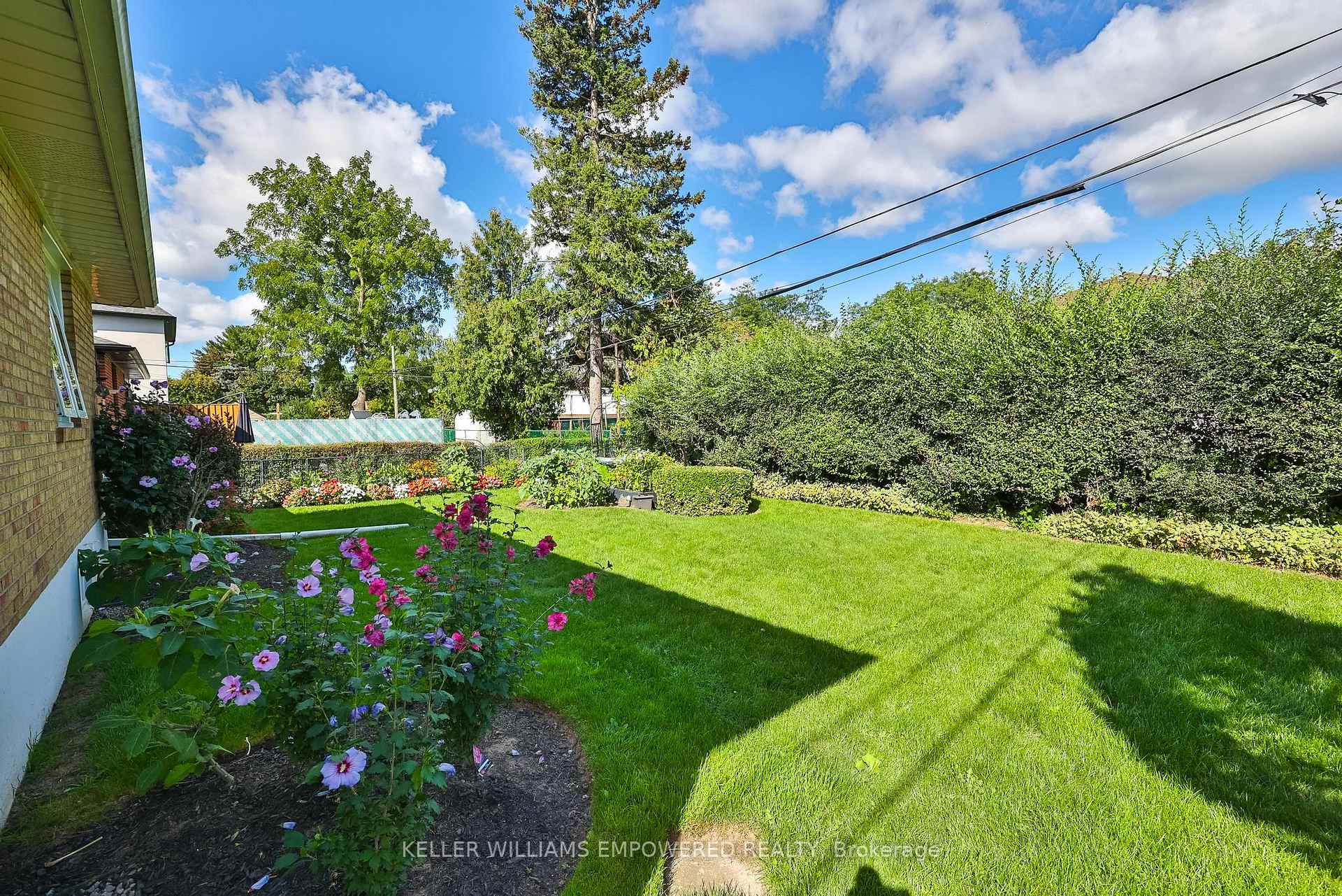 Photo 33 of 26 Rexton Road, Etobicoke, Etobicoke West Mall — HOMEH