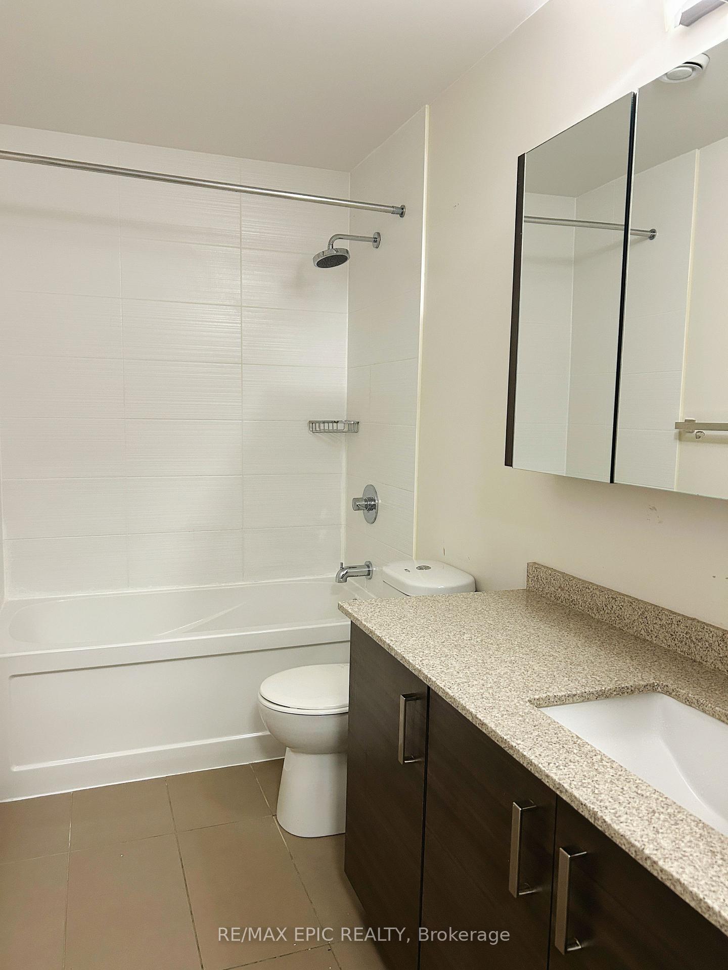 Photo 5 of Unit 609, 1 Uptown Drive, Markham, Unionville — HOMEH