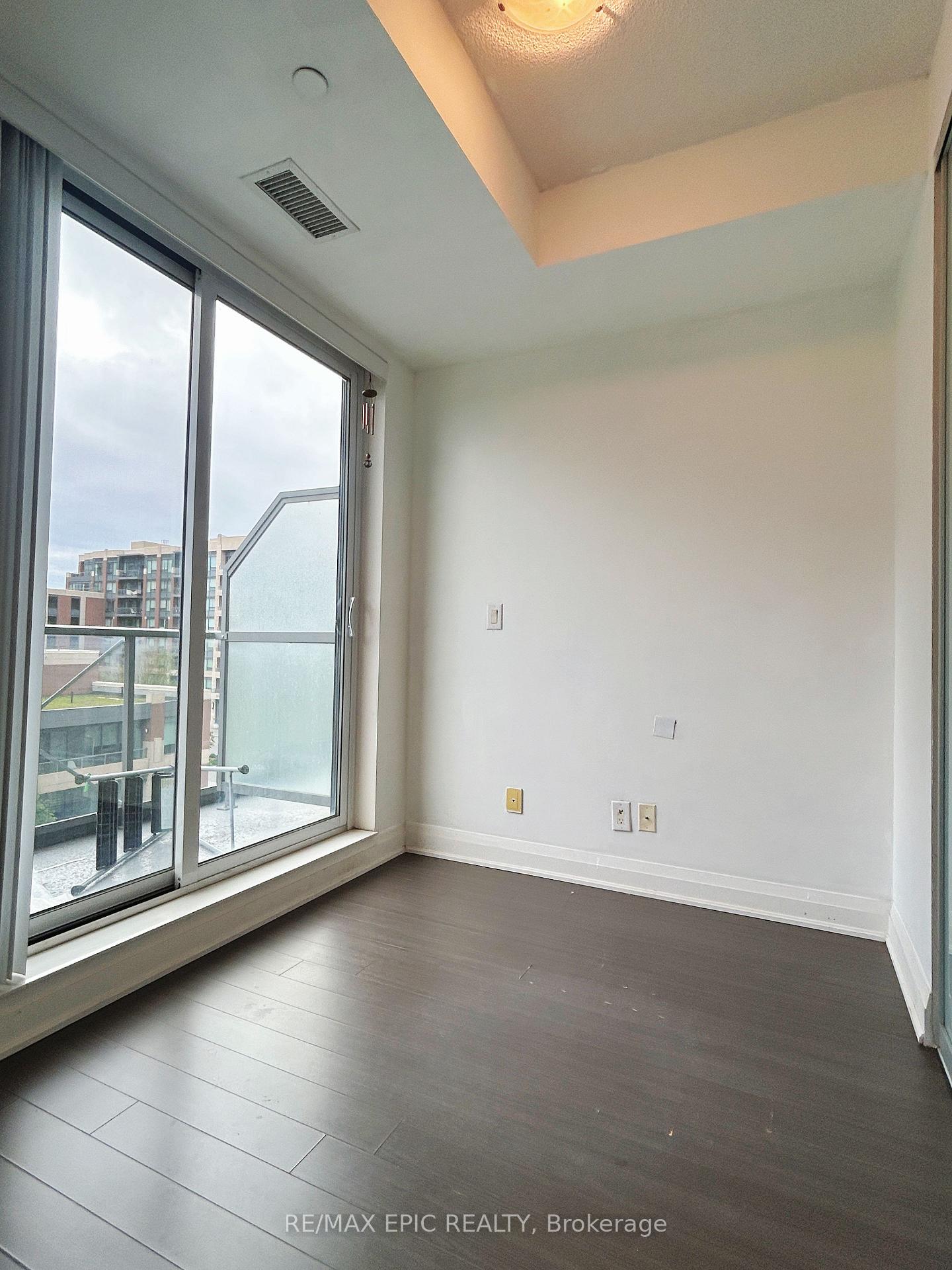 Photo 6 of Unit 609, 1 Uptown Drive, Markham, Unionville — HOMEH