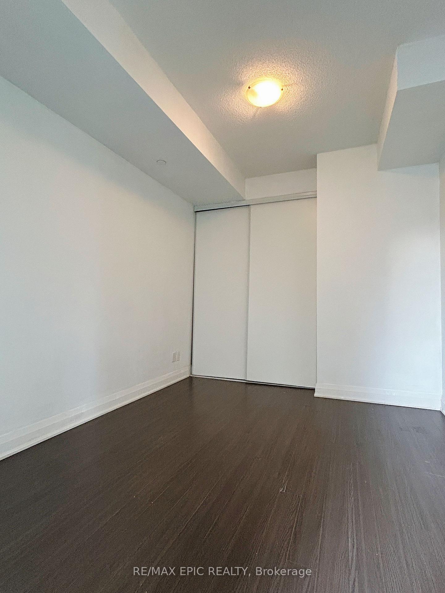 Photo 7 of Unit 609, 1 Uptown Drive, Markham, Unionville — HOMEH