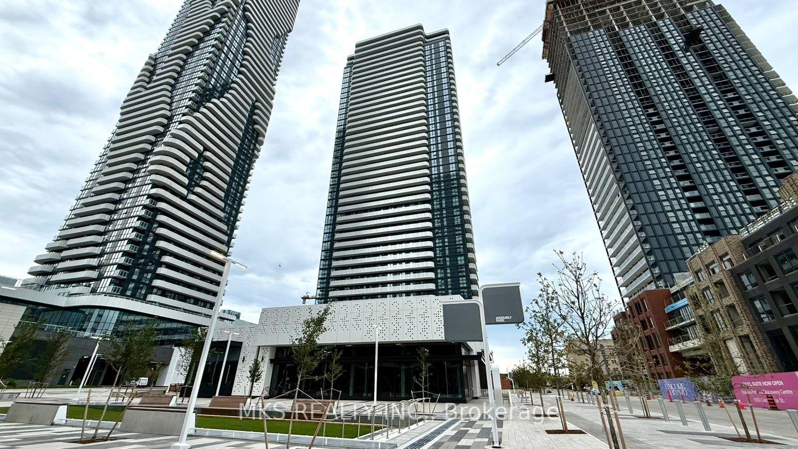 Photo 1 of Unit 4305, 28 Interchange Way, Vaughan, Vaughan Corporate Centre — HOMEH