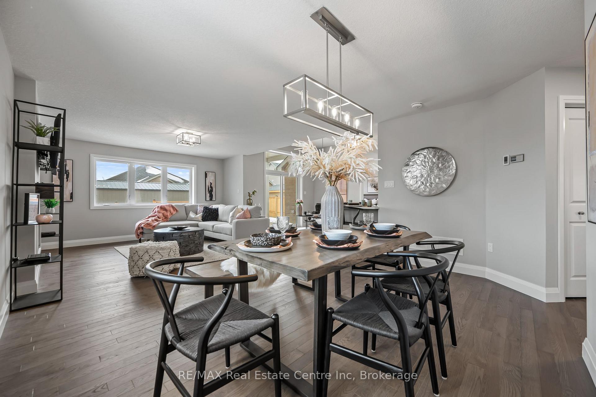 Photo 4 of 130 Stephenson Way, Minto — HOMEH