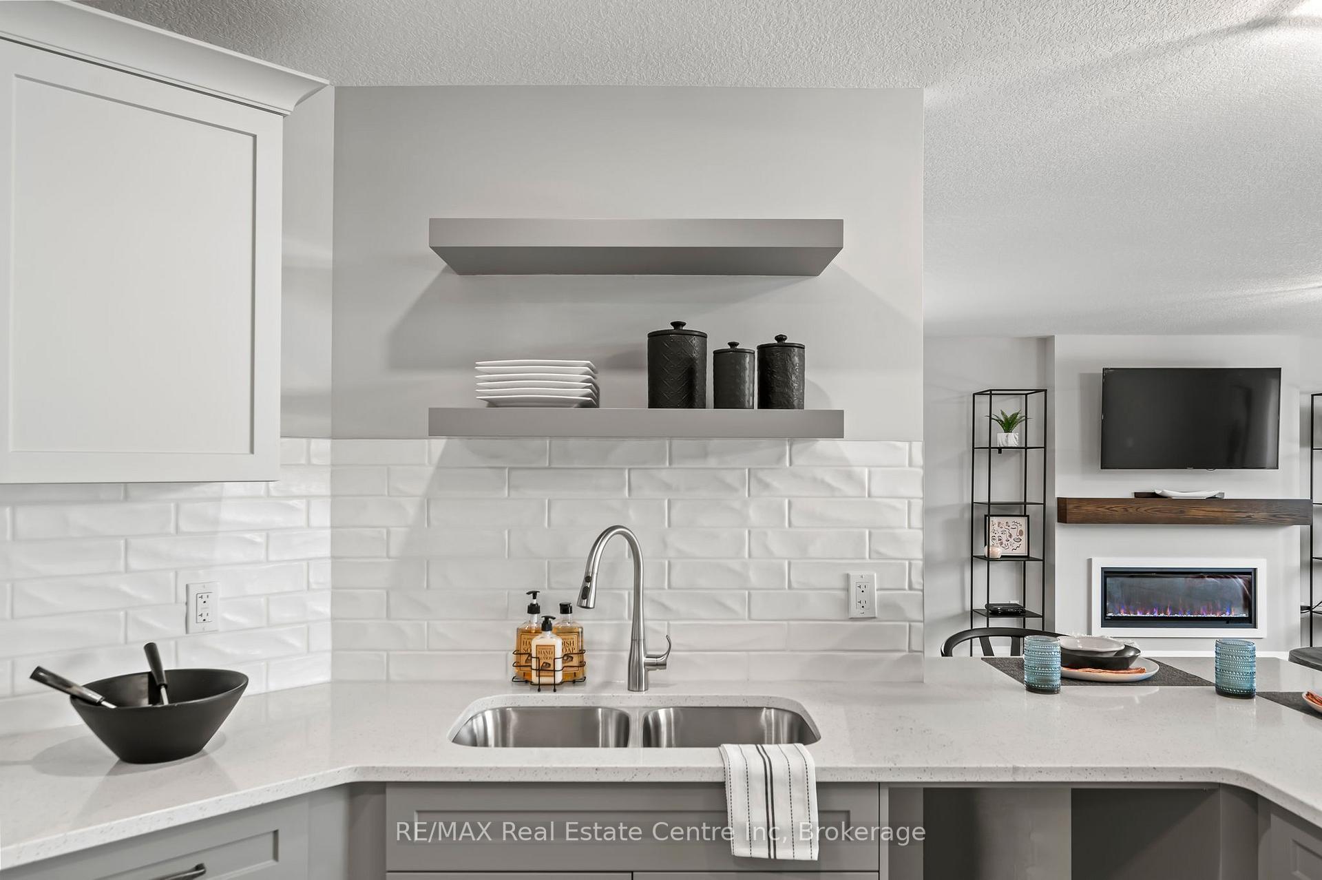 Photo 11 of 130 Stephenson Way, Minto — HOMEH