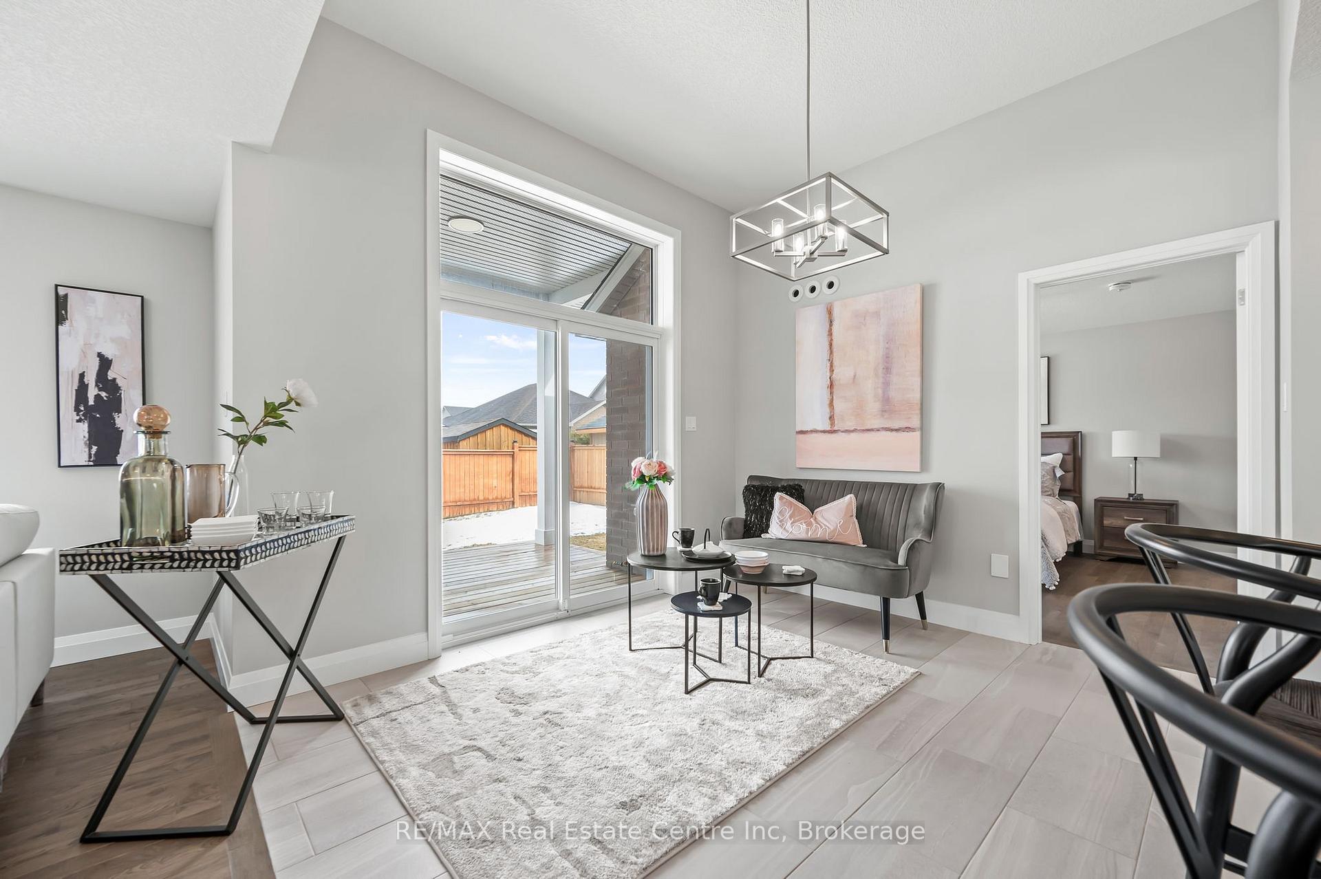 Photo 13 of 130 Stephenson Way, Minto — HOMEH