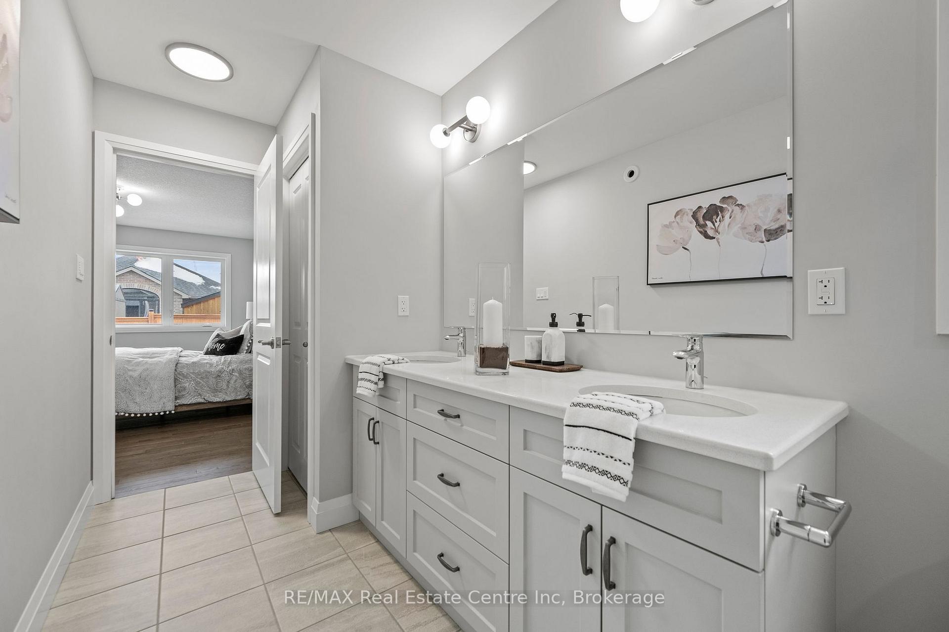 Photo 20 of 130 Stephenson Way, Minto — HOMEH