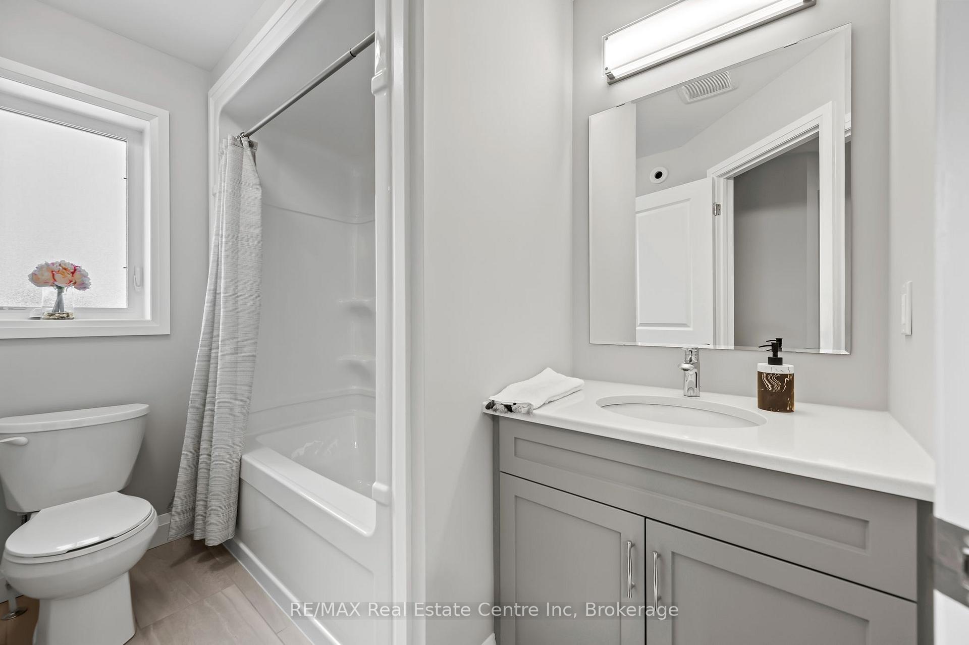 Photo 23 of 130 Stephenson Way, Minto — HOMEH