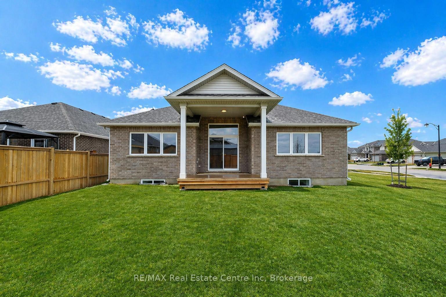 Photo 30 of 130 Stephenson Way, Minto — HOMEH