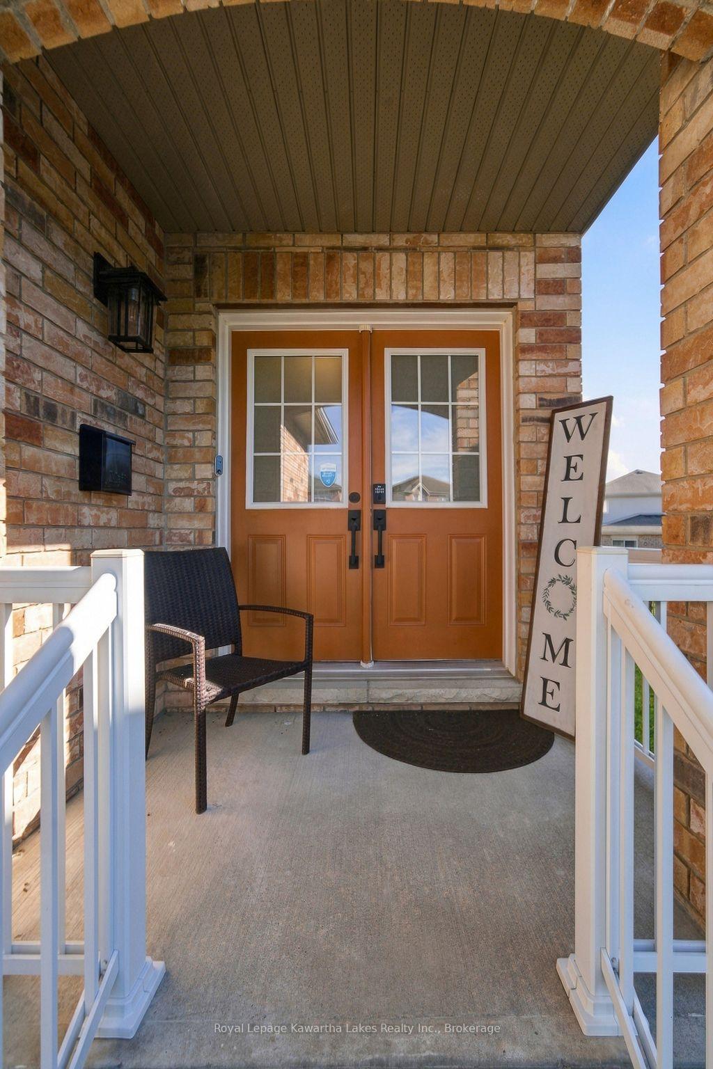 Photo 8 of 12 Lucas Crescent, Kawartha Lakes, Lindsay — HOMEH