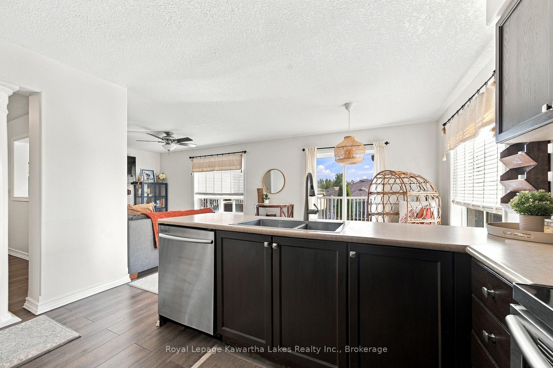 Photo 14 of 12 Lucas Crescent, Kawartha Lakes, Lindsay — HOMEH