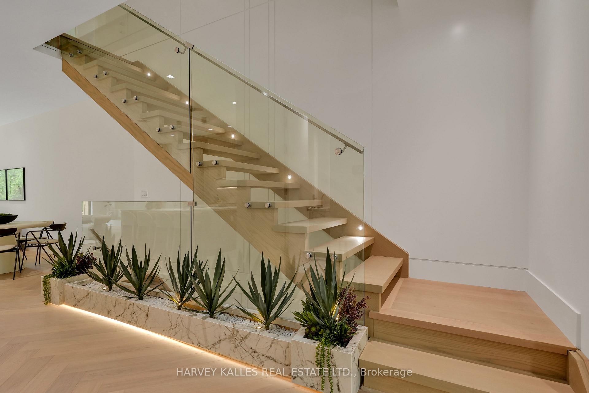 Photo 22 of 108 Heath Street W, Toronto, Yonge-St. Clair — HOMEH