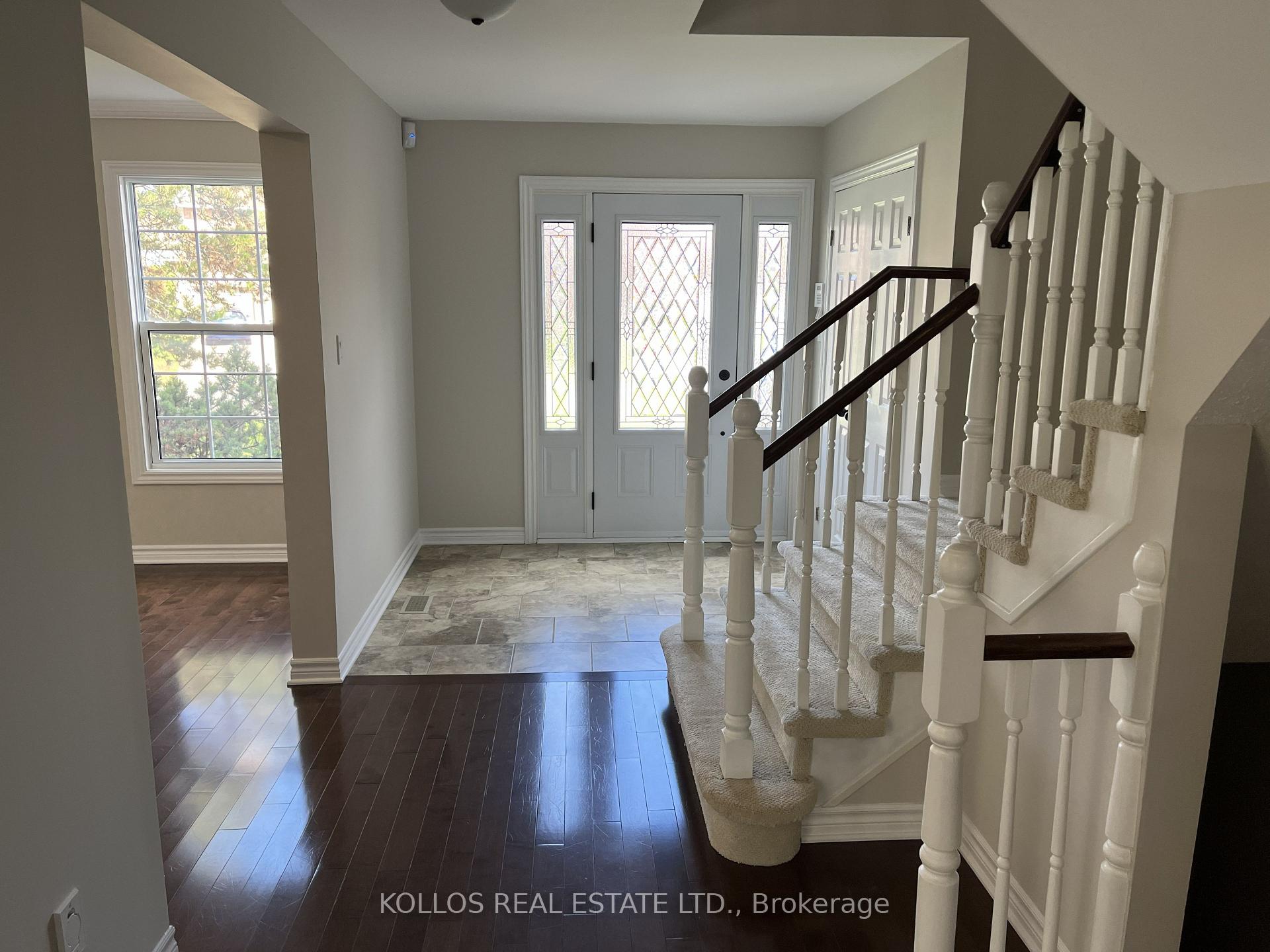 Photo 2 of 792 Lalande Terrace, Ottawa, Fallingbrook/Ridgemount — HOMEH