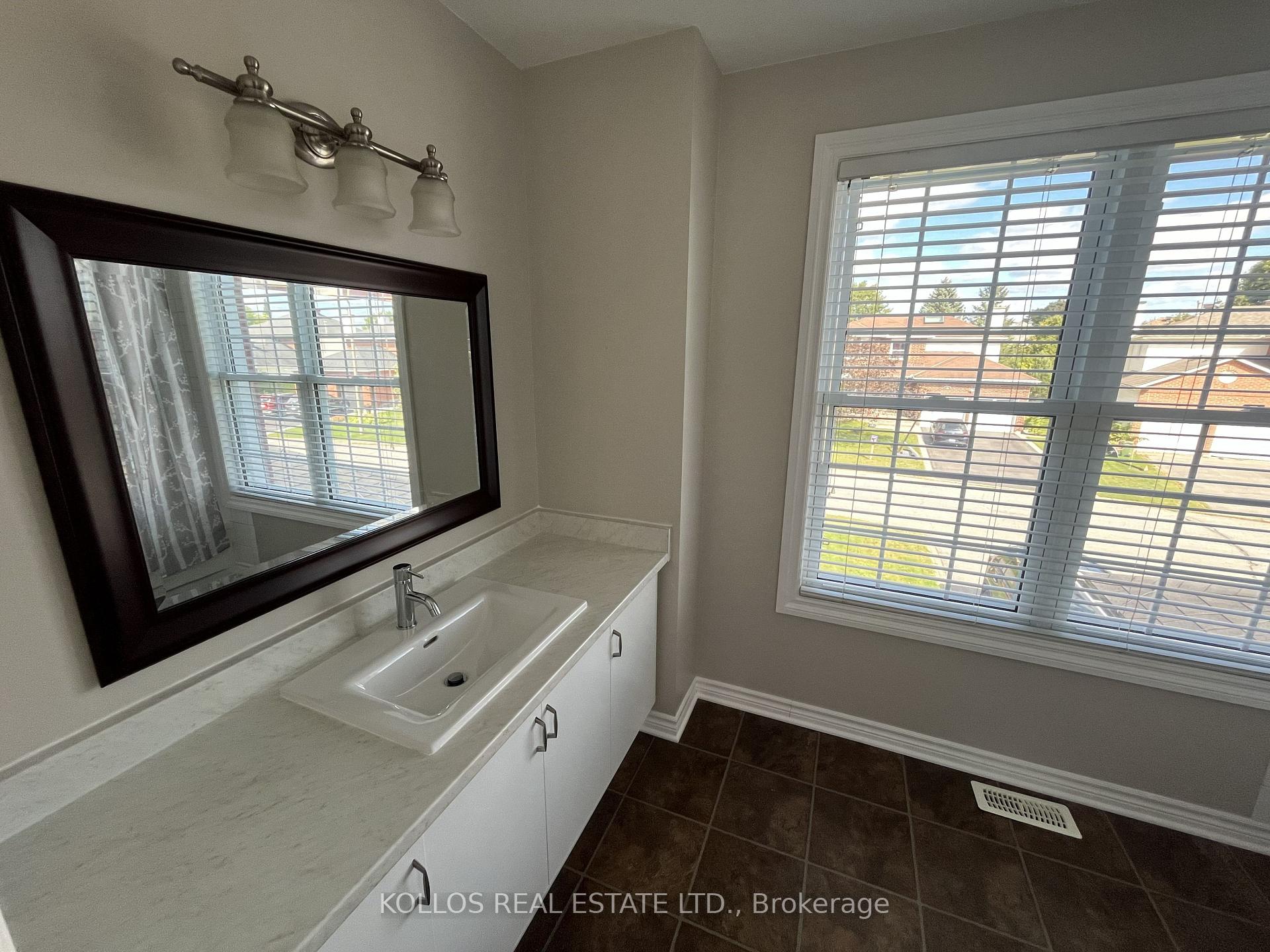 Photo 17 of 792 Lalande Terrace, Ottawa, Fallingbrook/Ridgemount — HOMEH