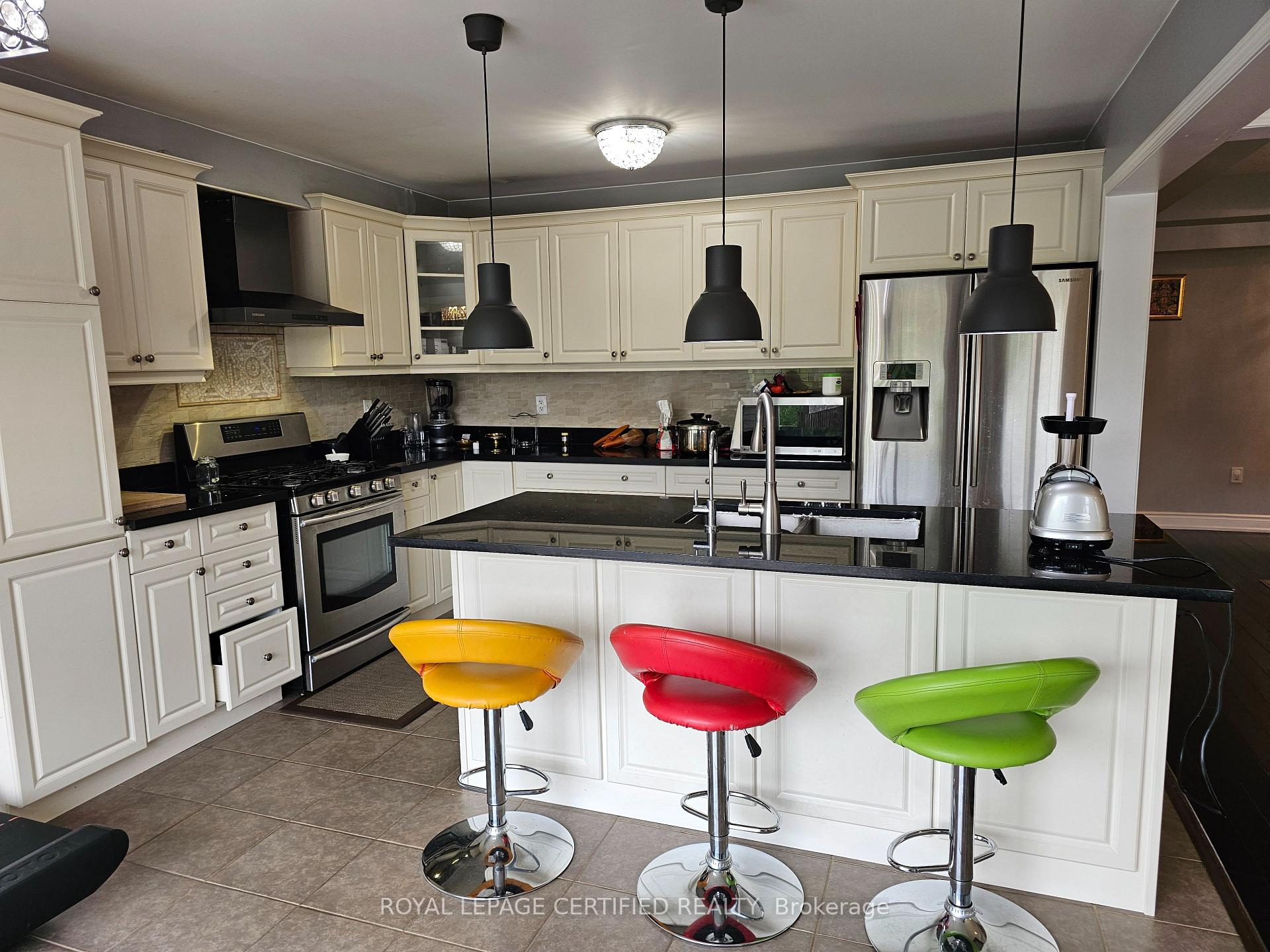 Photo 9 of Unit Upper, 116 Miracle Trail, Brampton, Northwest Brampton — HOMEH