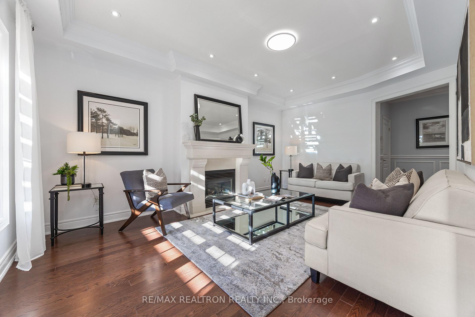 Photo 12 of 125 Lady Karen Crescent, Vaughan, Patterson — HOMEH