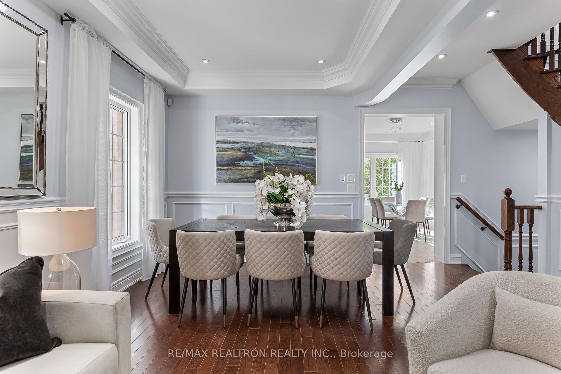 Photo 7 of 125 Lady Karen Crescent, Vaughan, Patterson — HOMEH