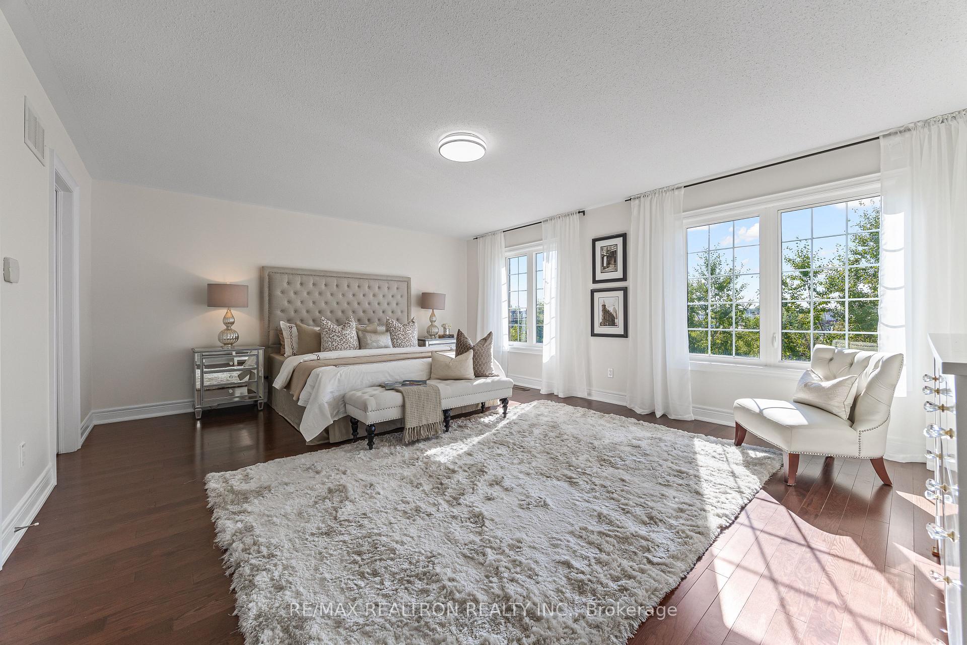 Photo 14 of 125 Lady Karen Crescent, Vaughan, Patterson — HOMEH