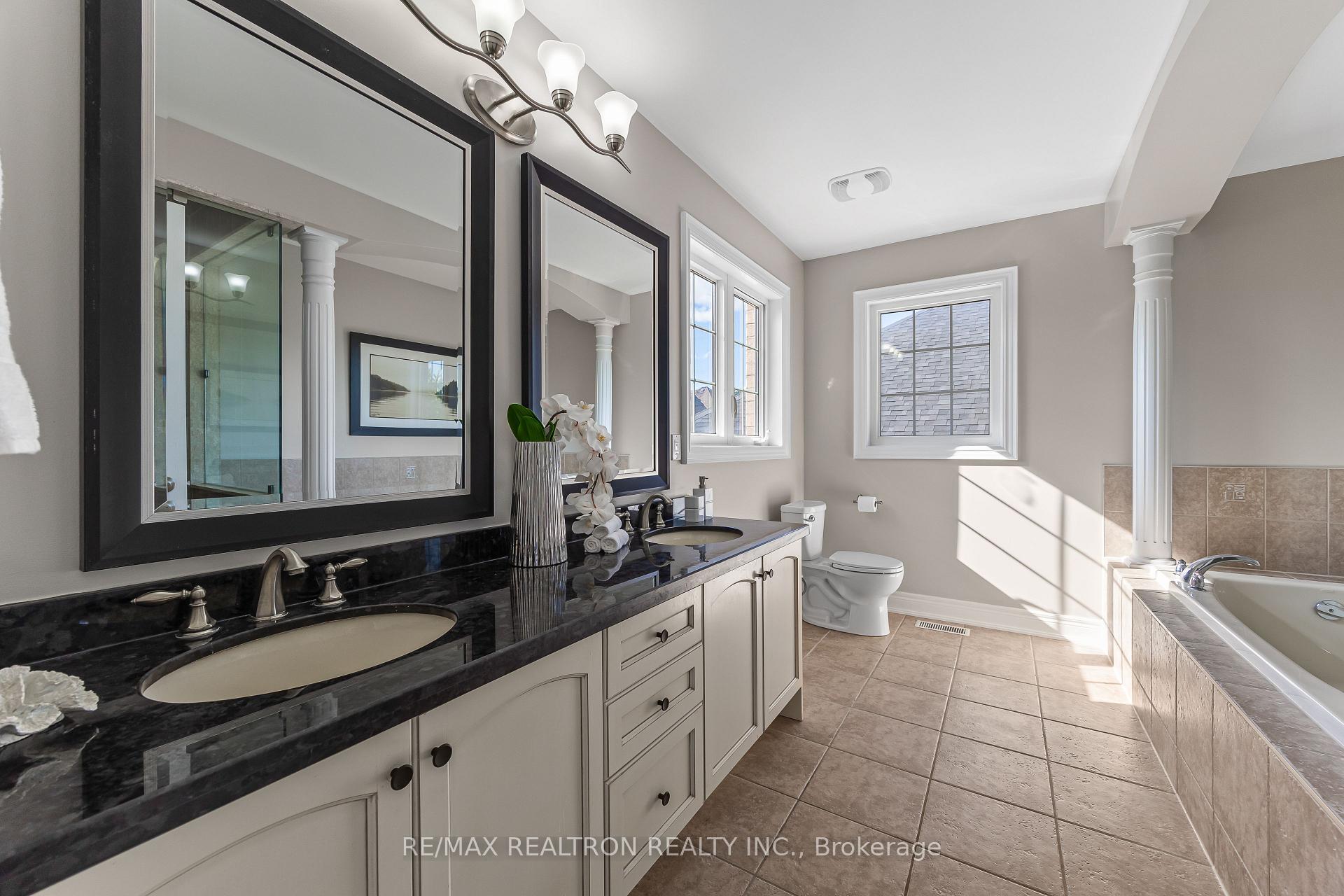 Photo 16 of 125 Lady Karen Crescent, Vaughan, Patterson — HOMEH