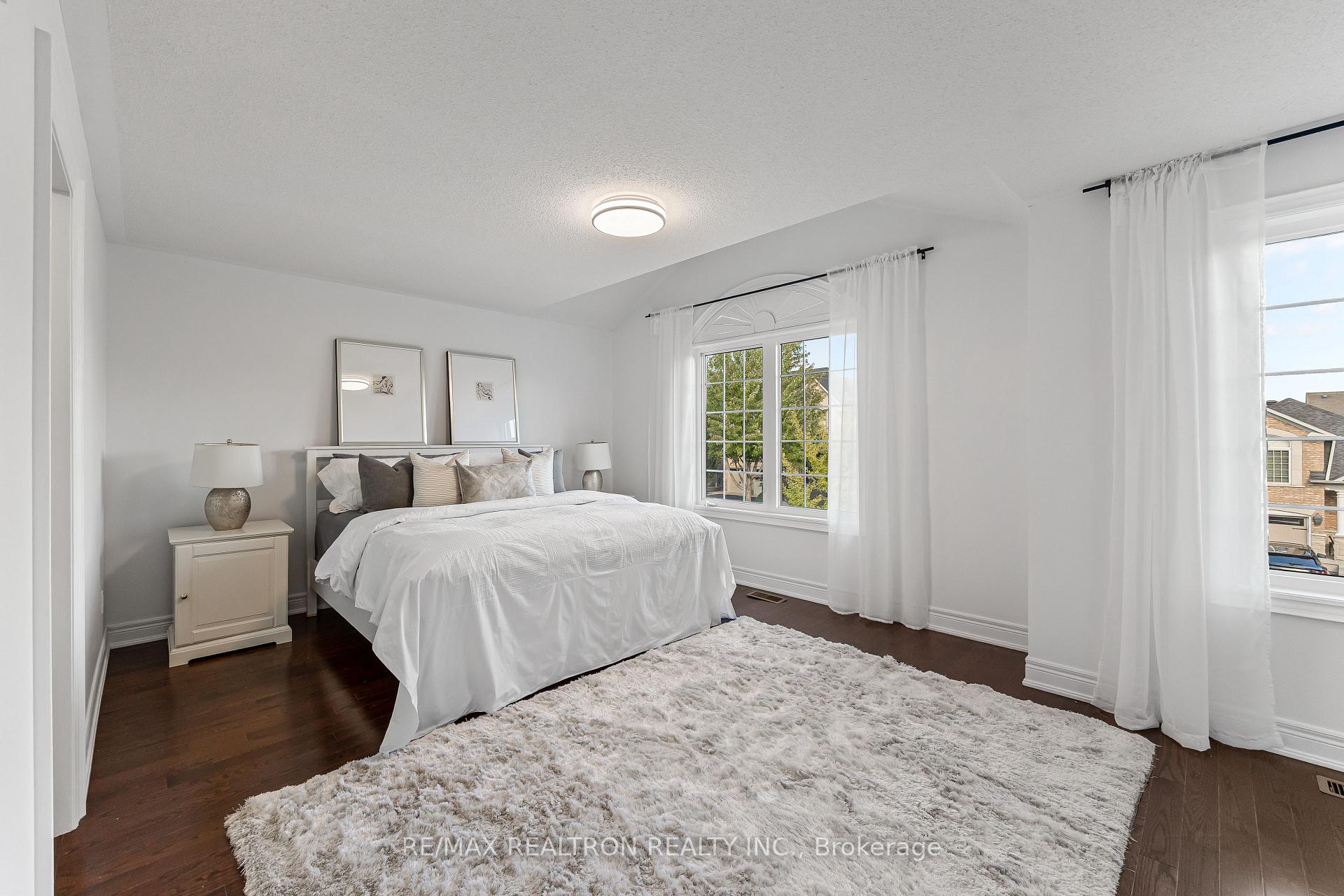 Photo 18 of 125 Lady Karen Crescent, Vaughan, Patterson — HOMEH