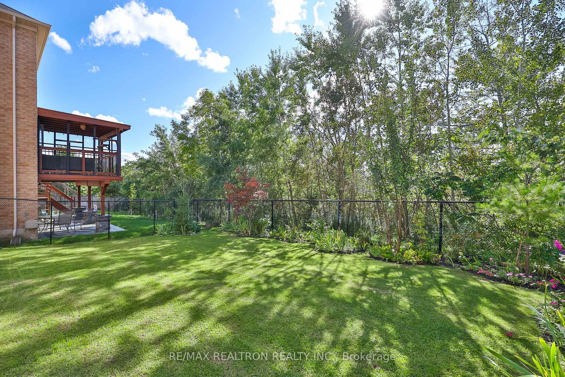 Photo 2 of 125 Lady Karen Crescent, Vaughan, Patterson — HOMEH