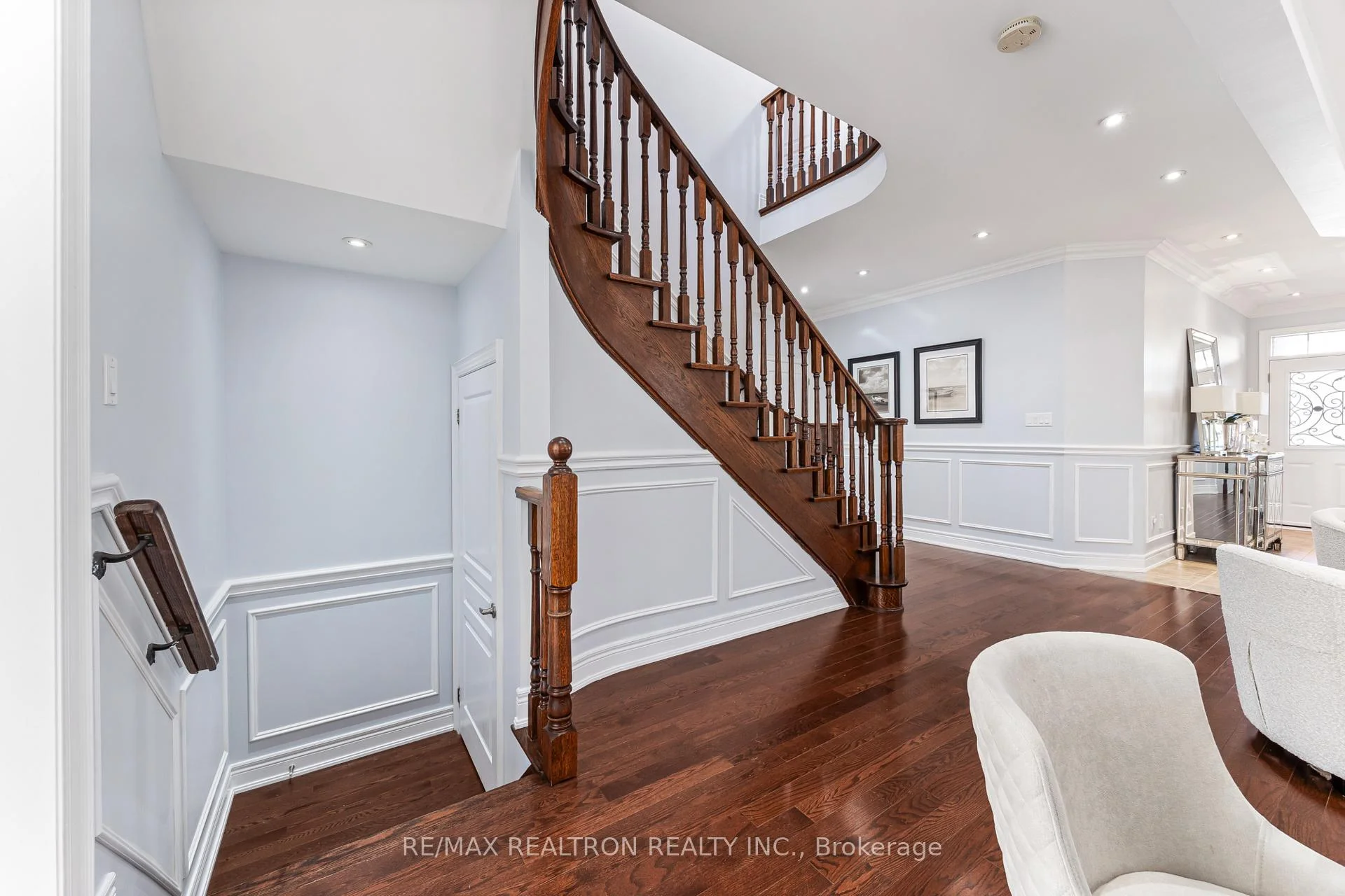 Photo 13 of 125 Lady Karen Crescent, Vaughan, Patterson — HOMEH